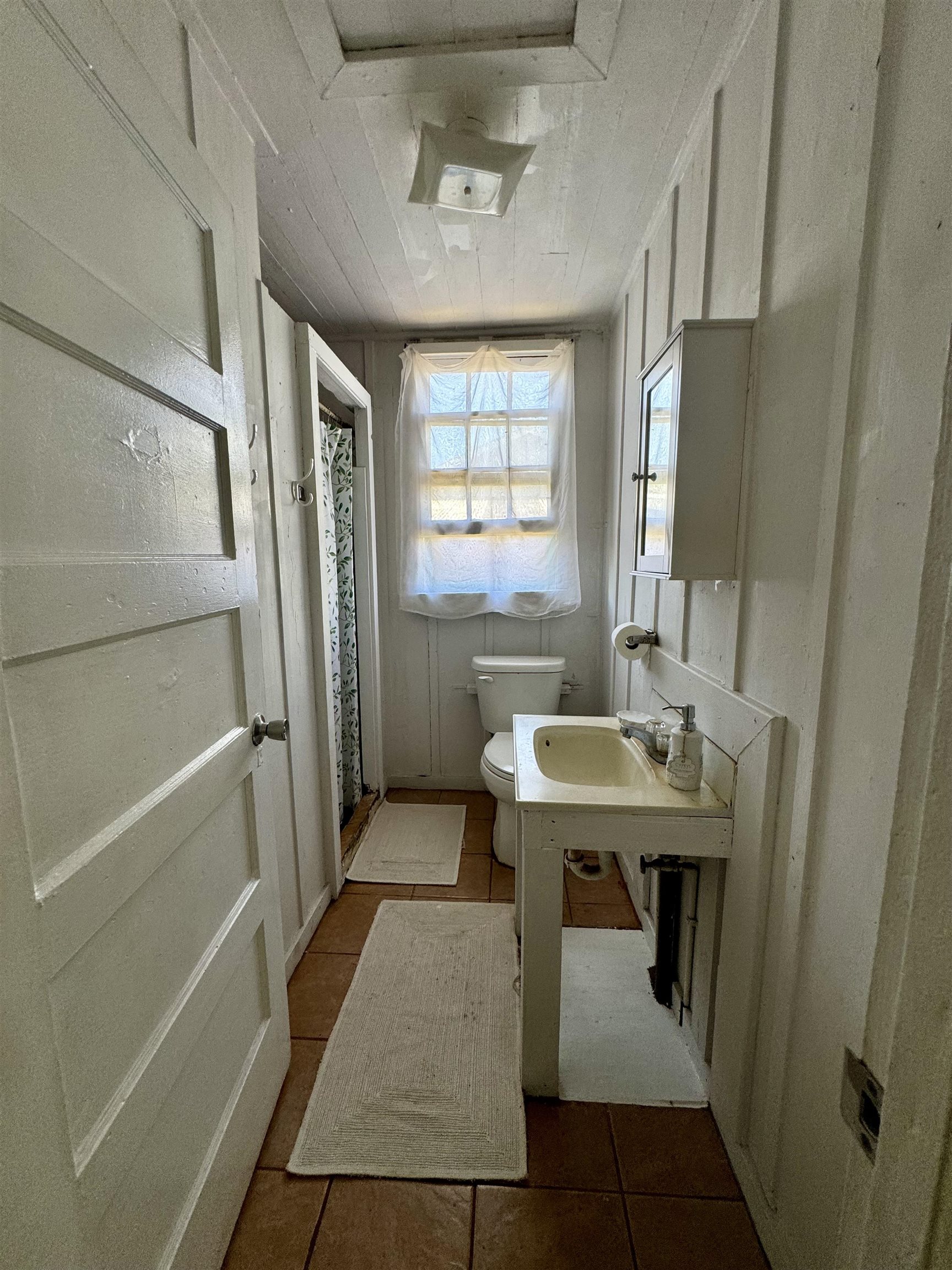 1700 Okana St Property Photo 14
