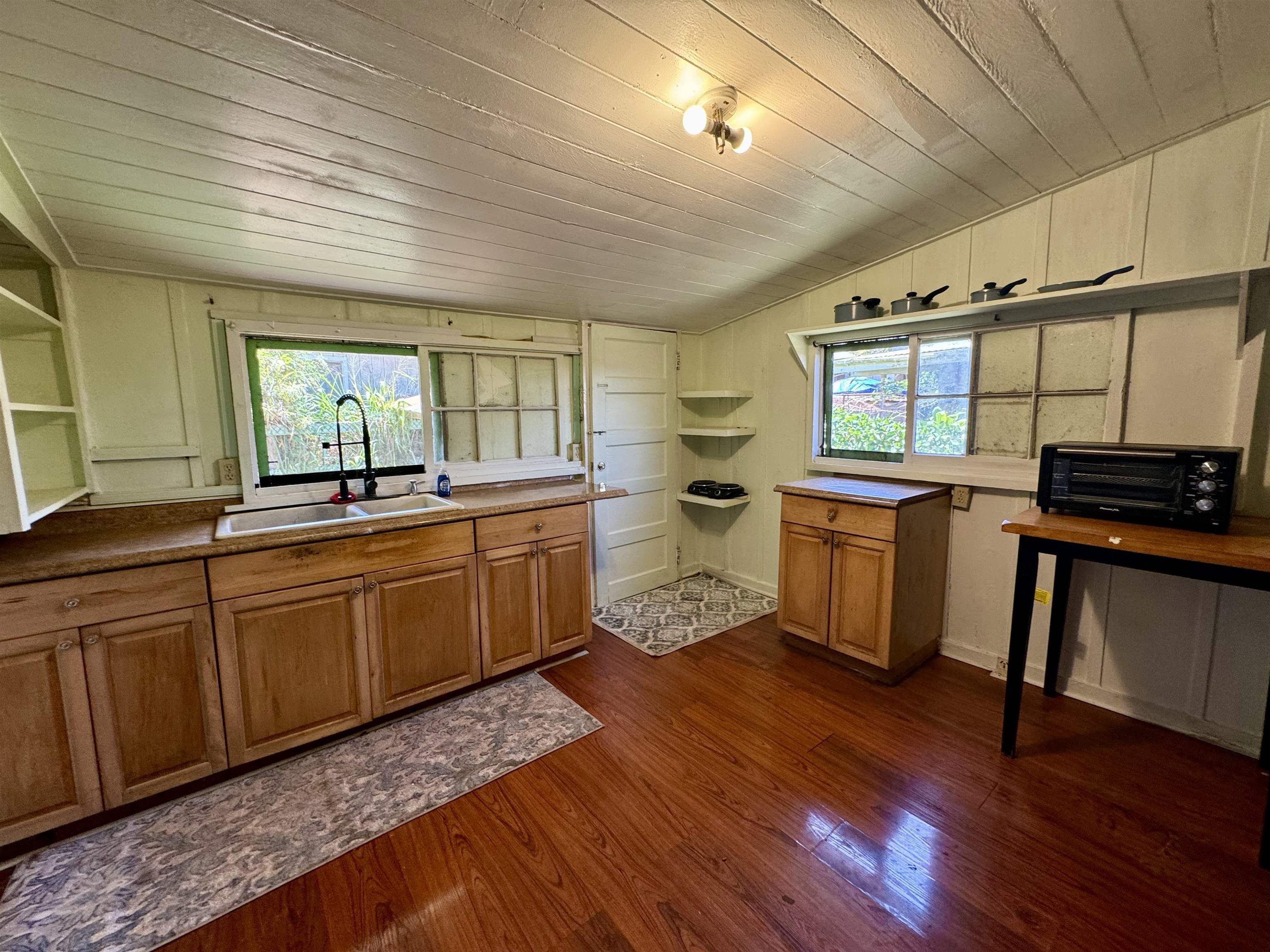 1700 Okana St Property Photo 19