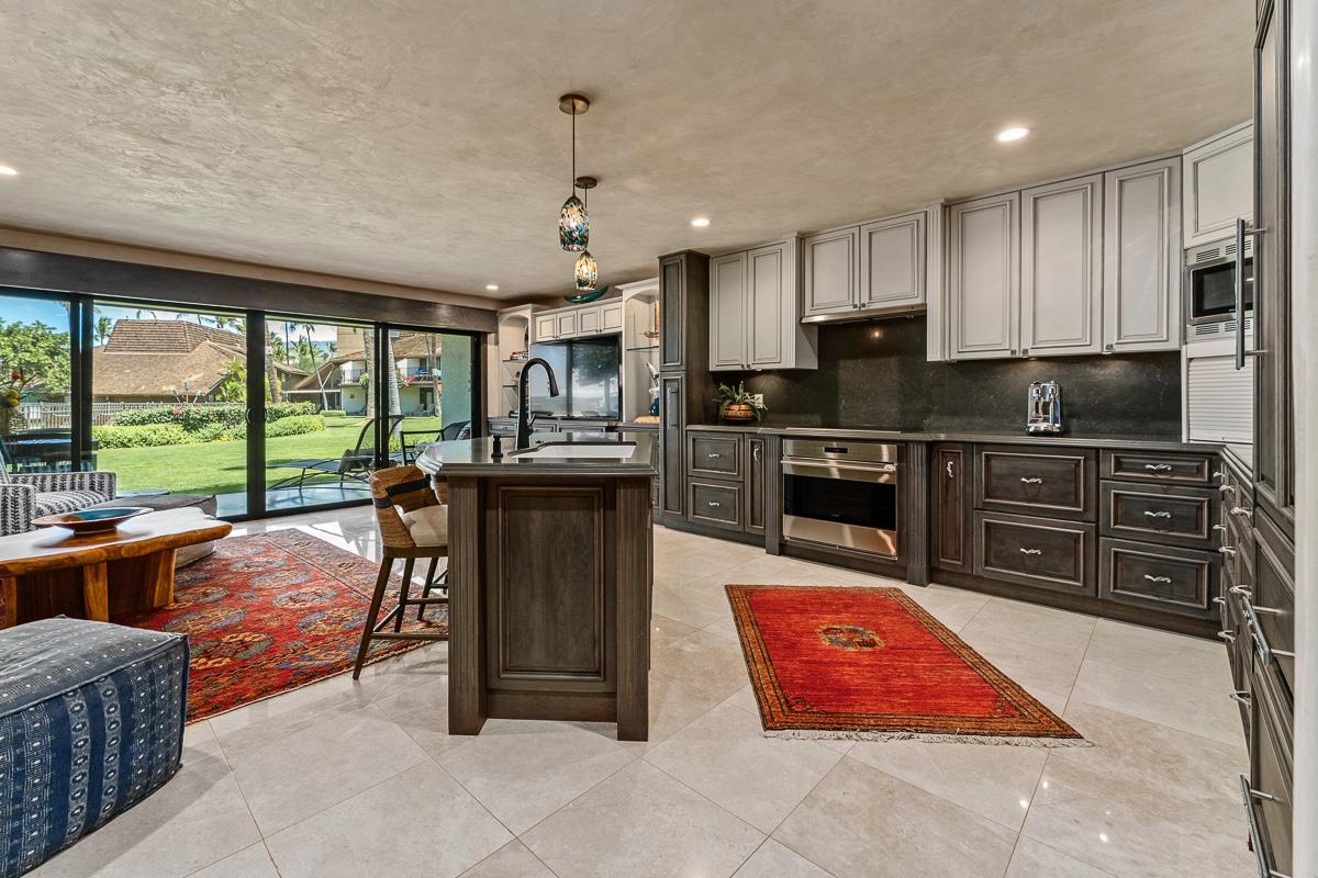 12 S Kihei Rd Property Photo 2