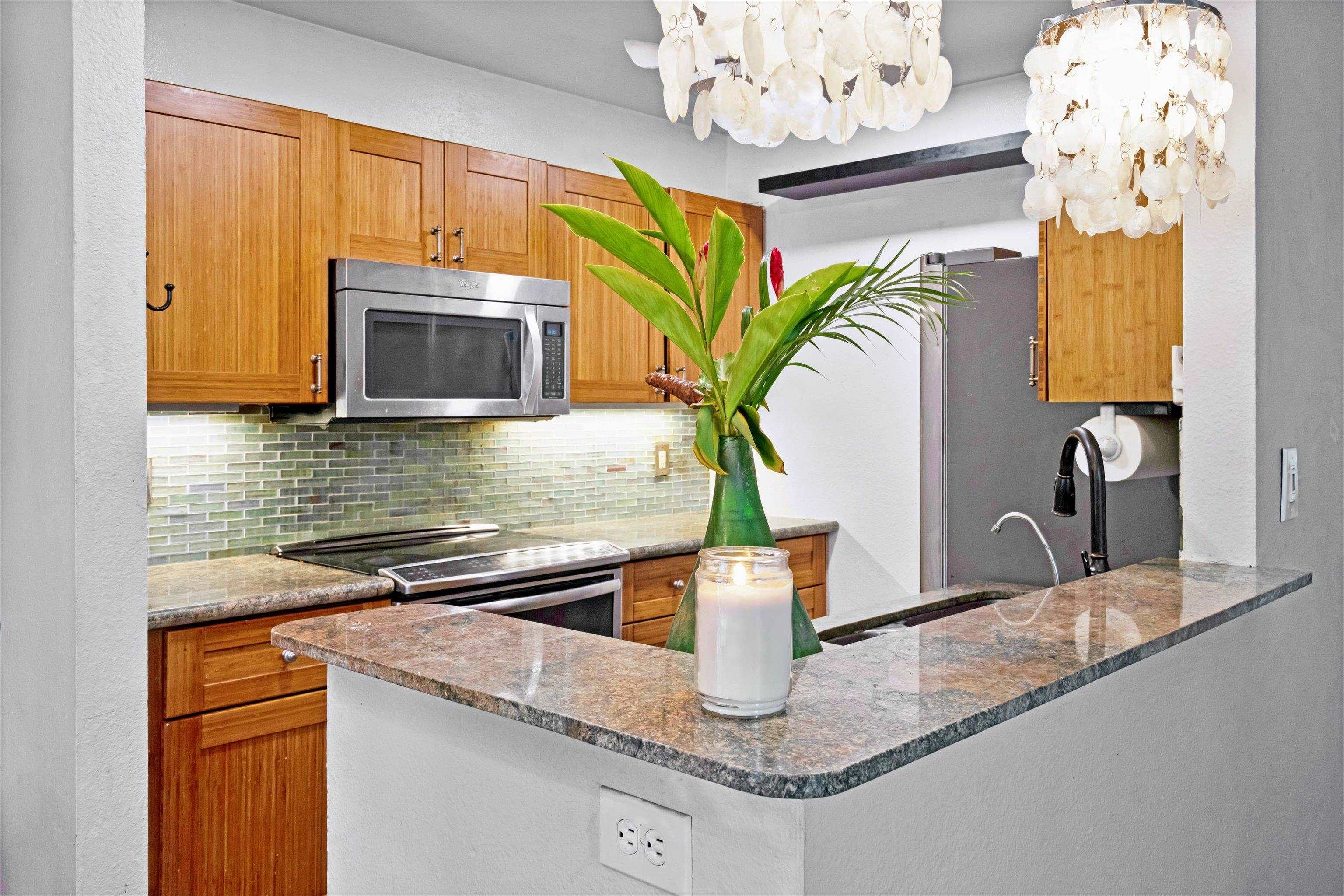 140 Uwapo Rd Property Photo 12