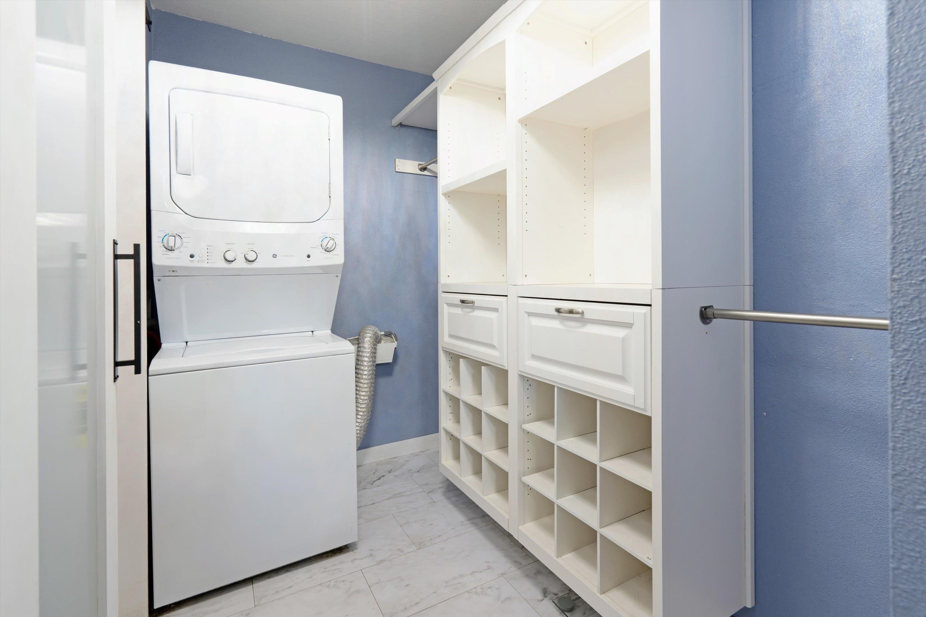 140 Uwapo Rd Property Photo 18