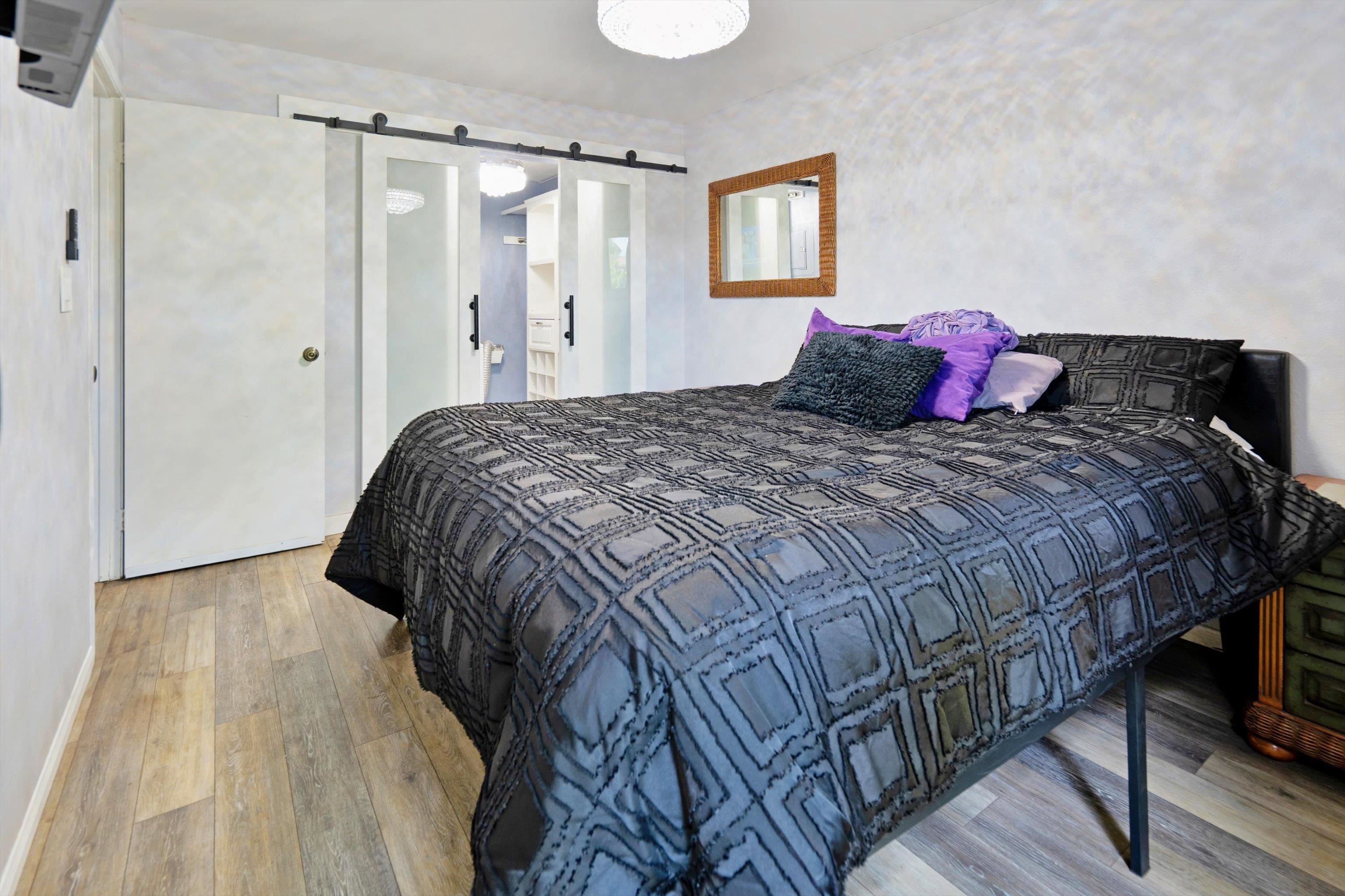 140 Uwapo Rd Property Photo 20