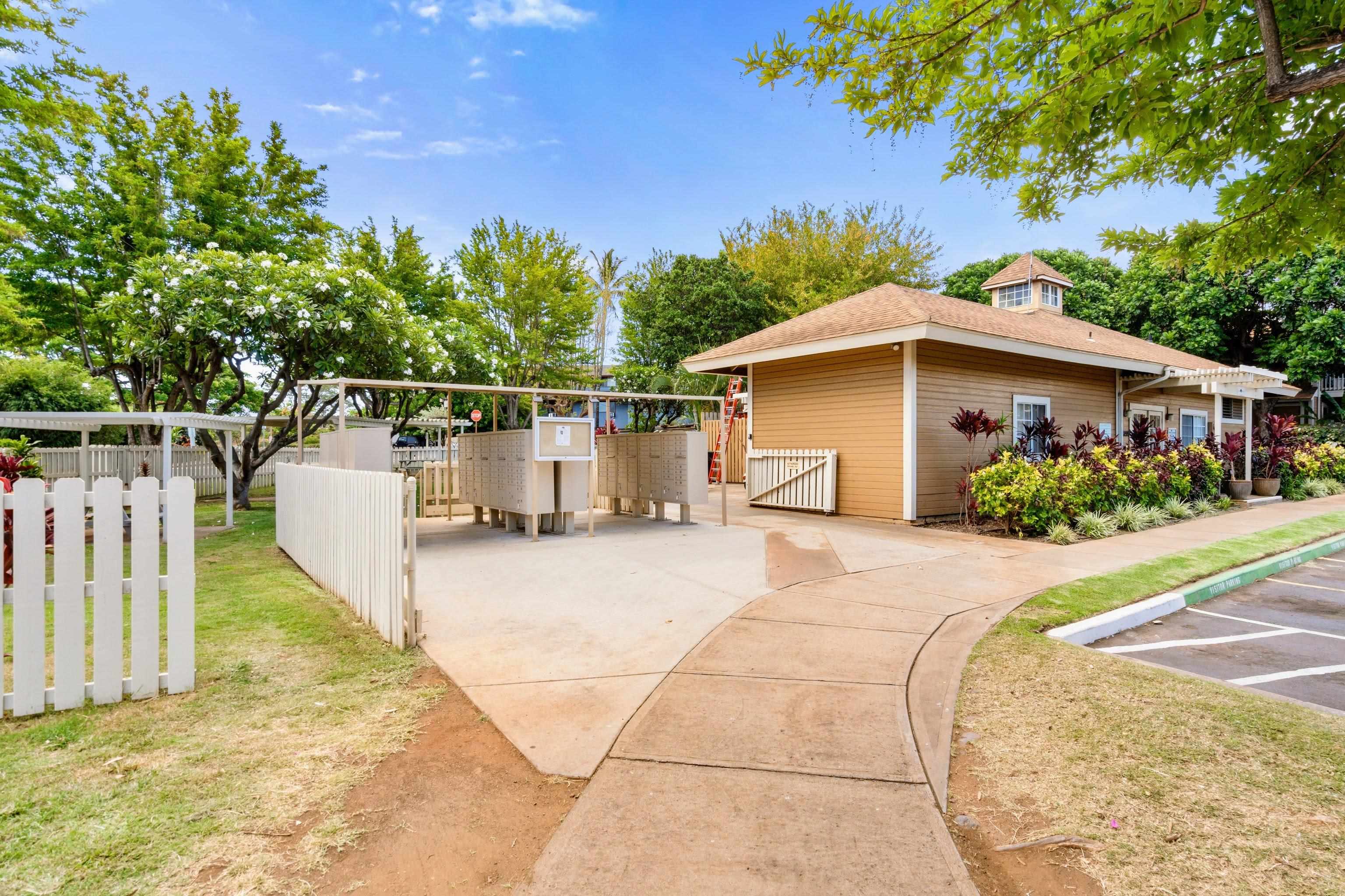 140 Uwapo Rd Property Photo 29