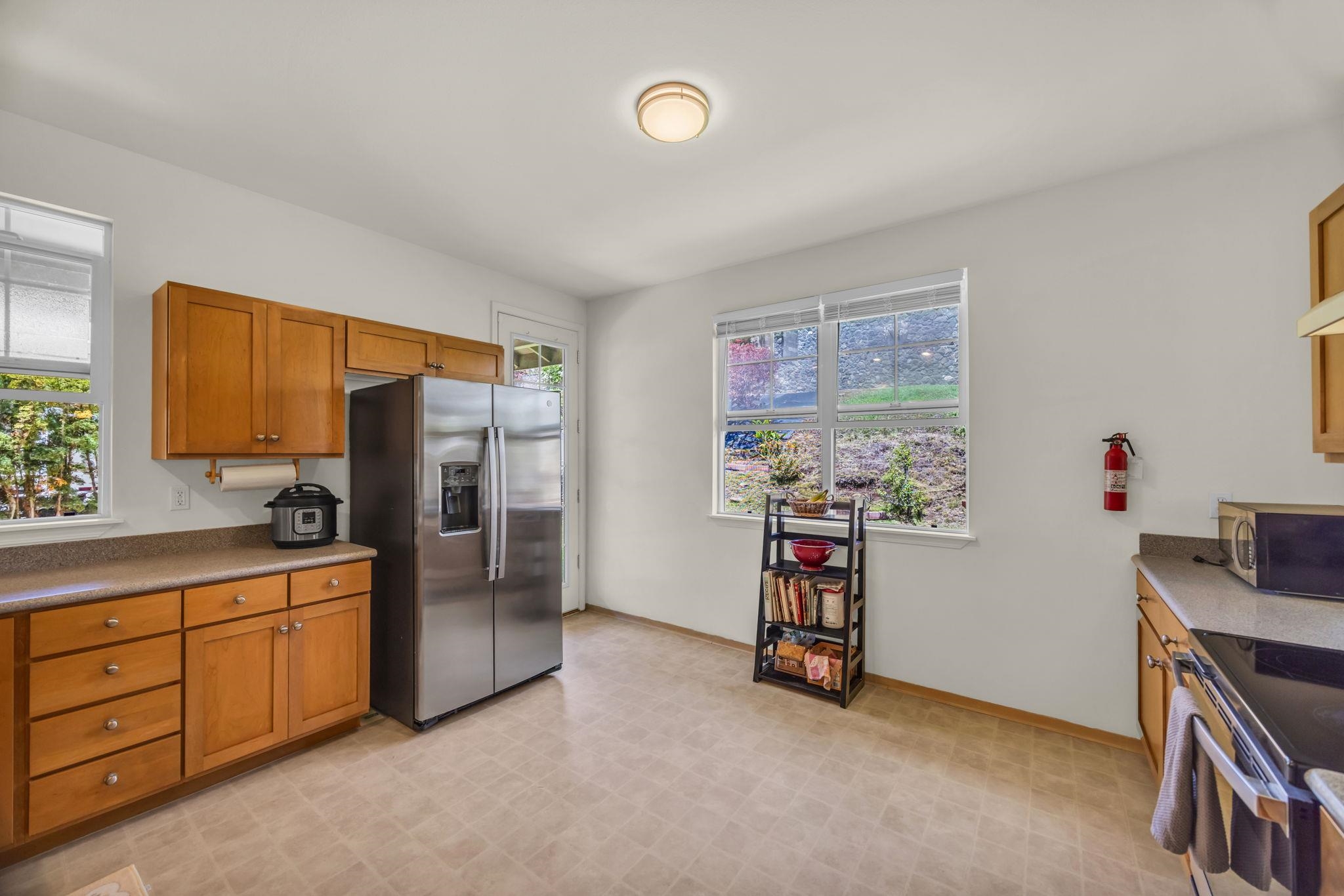 672 Komo Ohia St Property Photo 12
