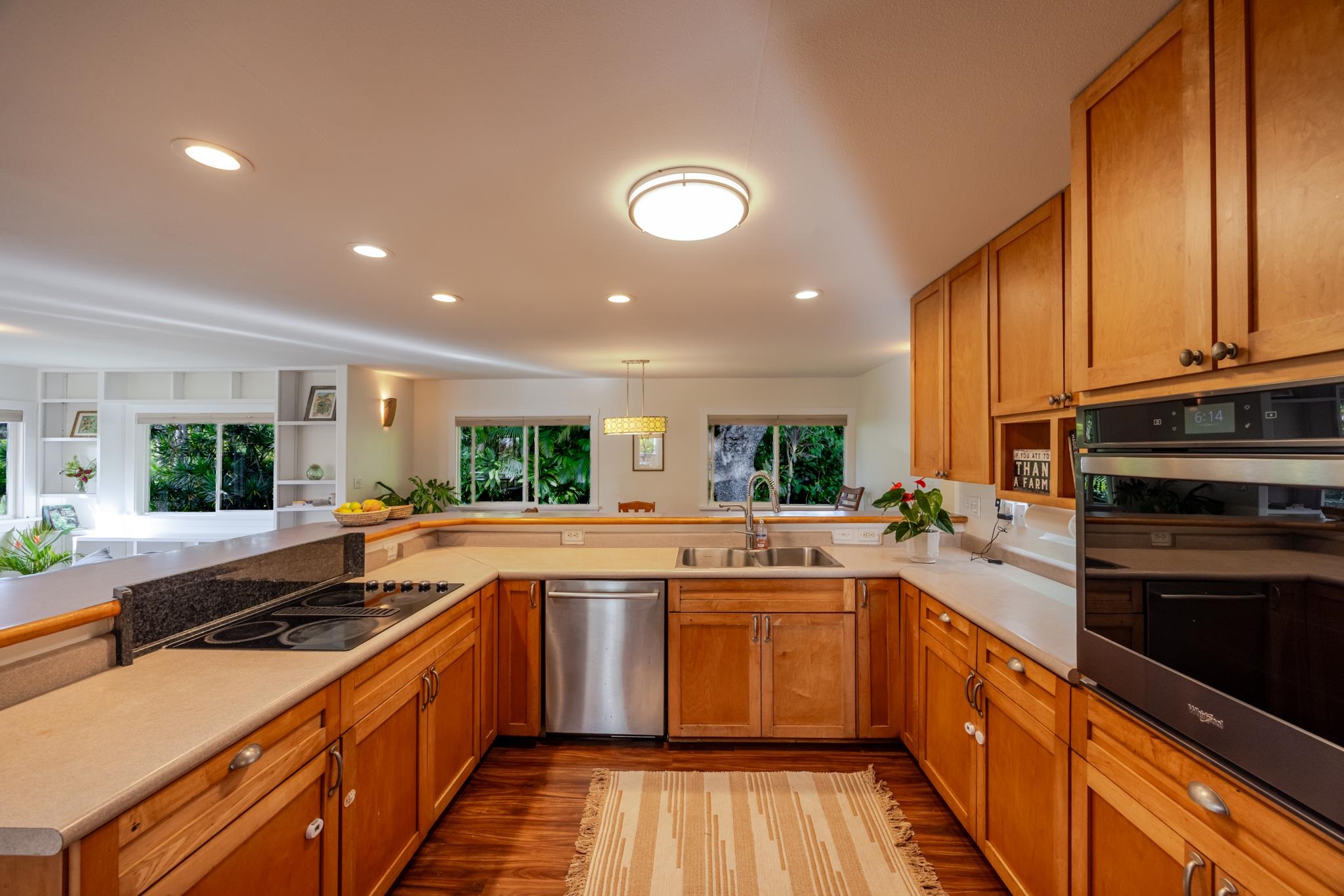 1220 W Kuiaha Rd