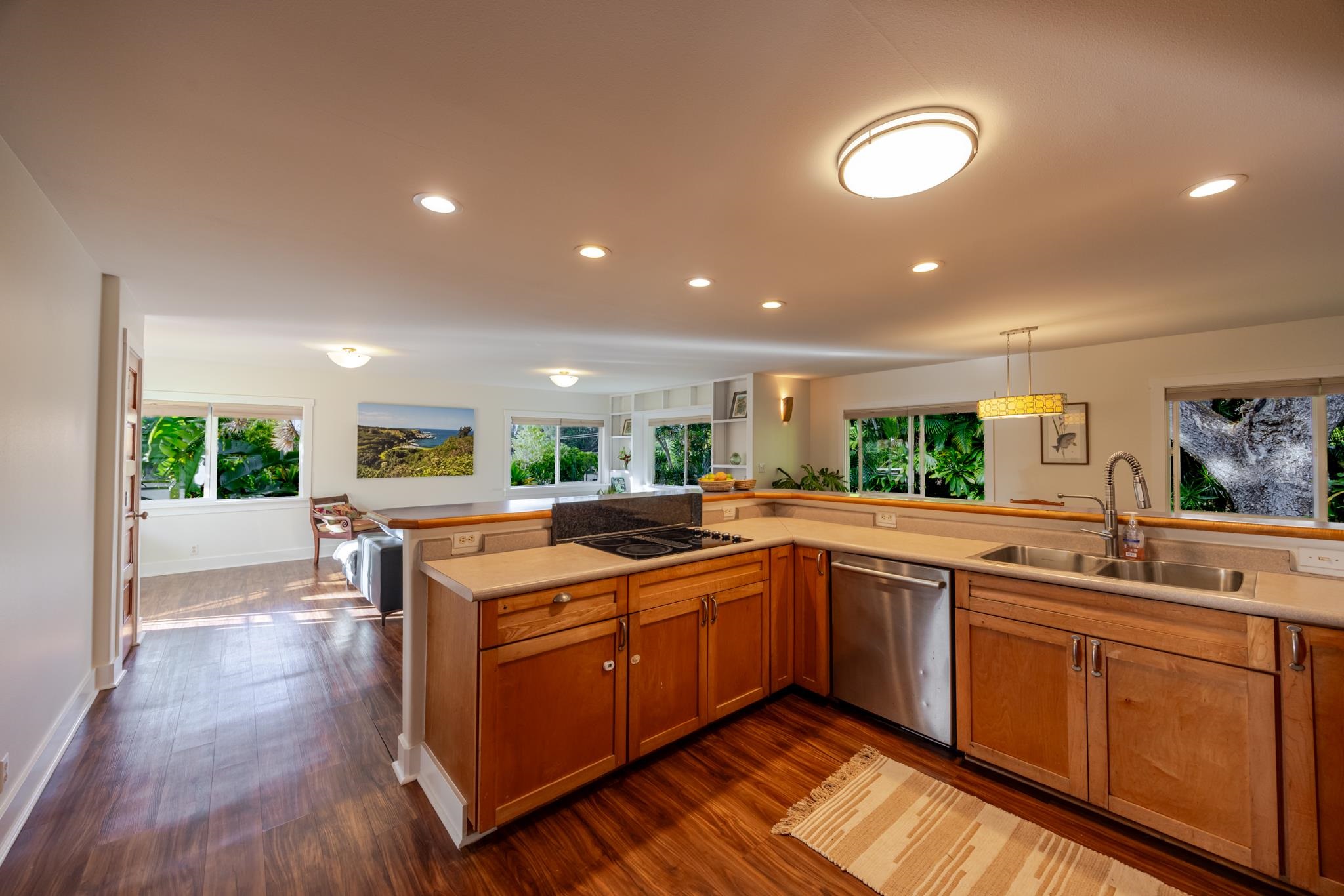 1220 W Kuiaha Rd