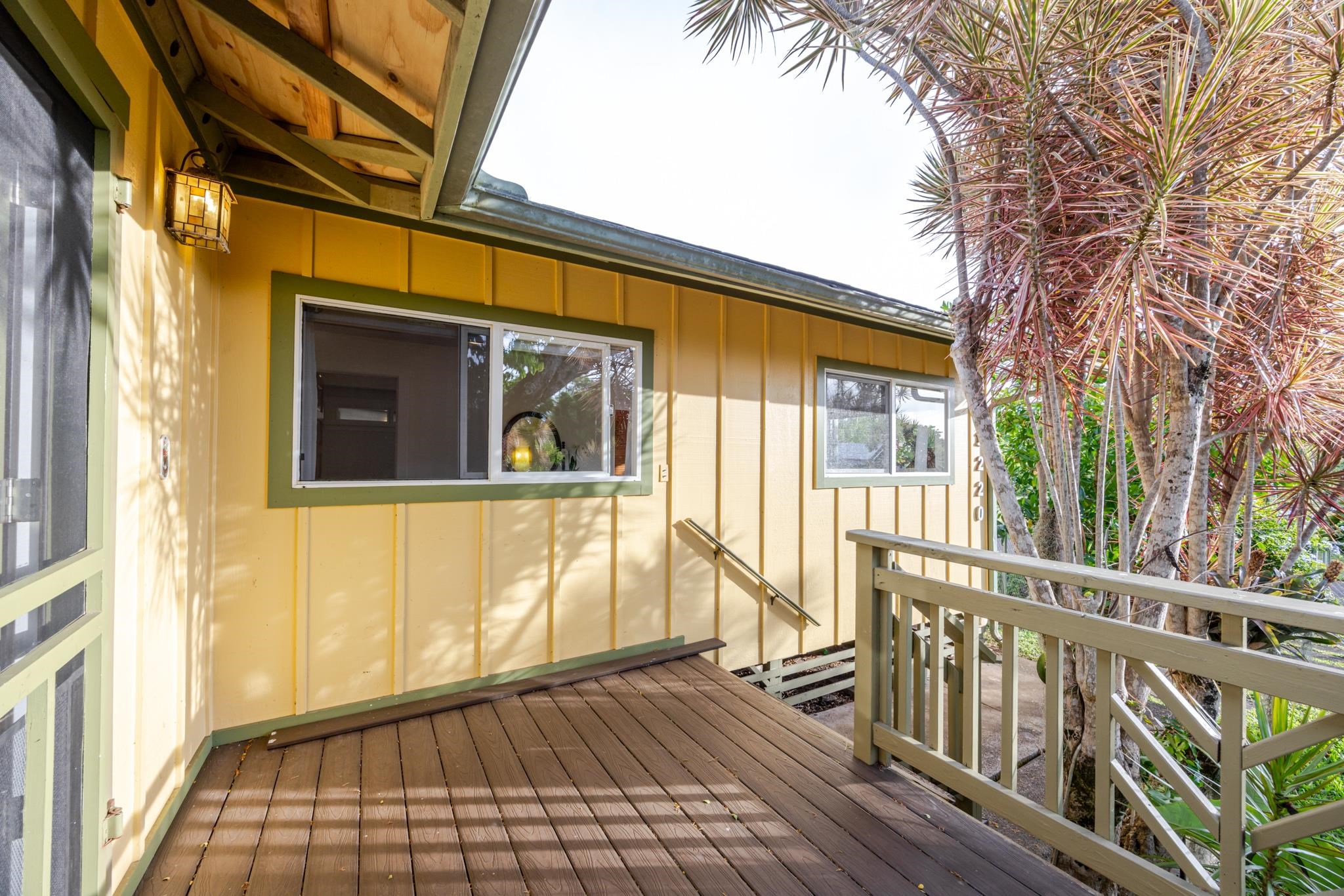 1220 W Kuiaha Rd Property Photo 4