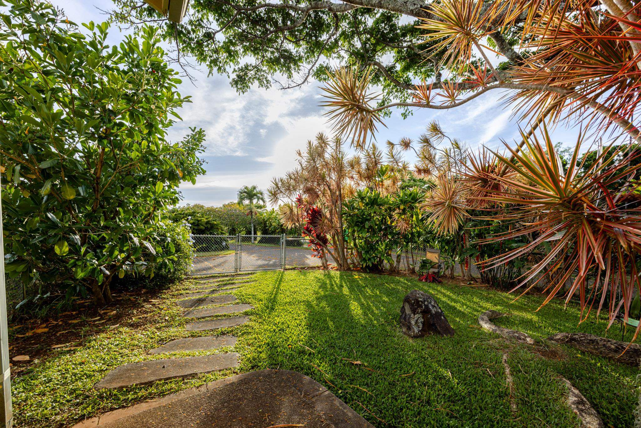 1220 W Kuiaha Rd Property Photo 7