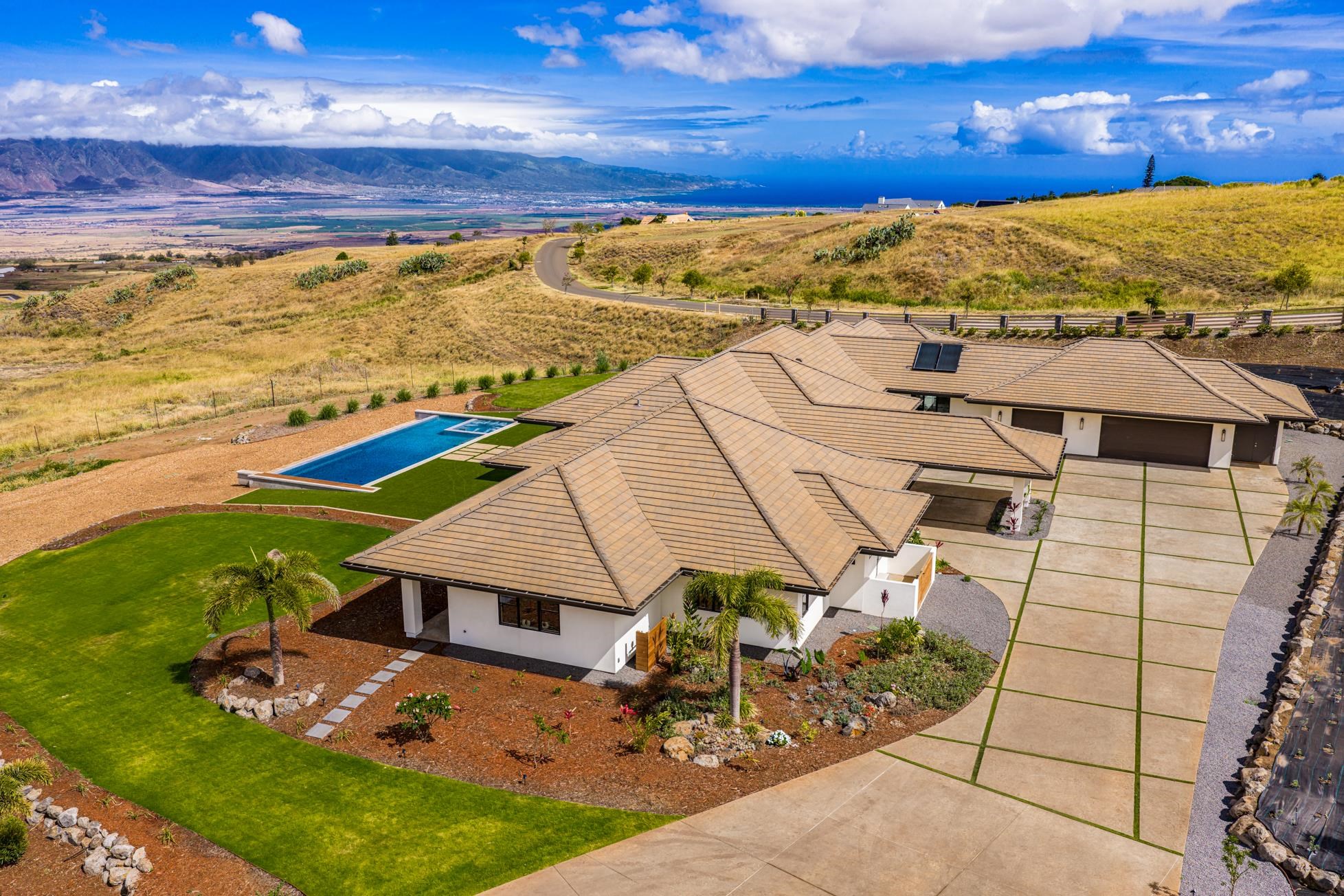 100 Kalelemuku Pl Property Photo 3