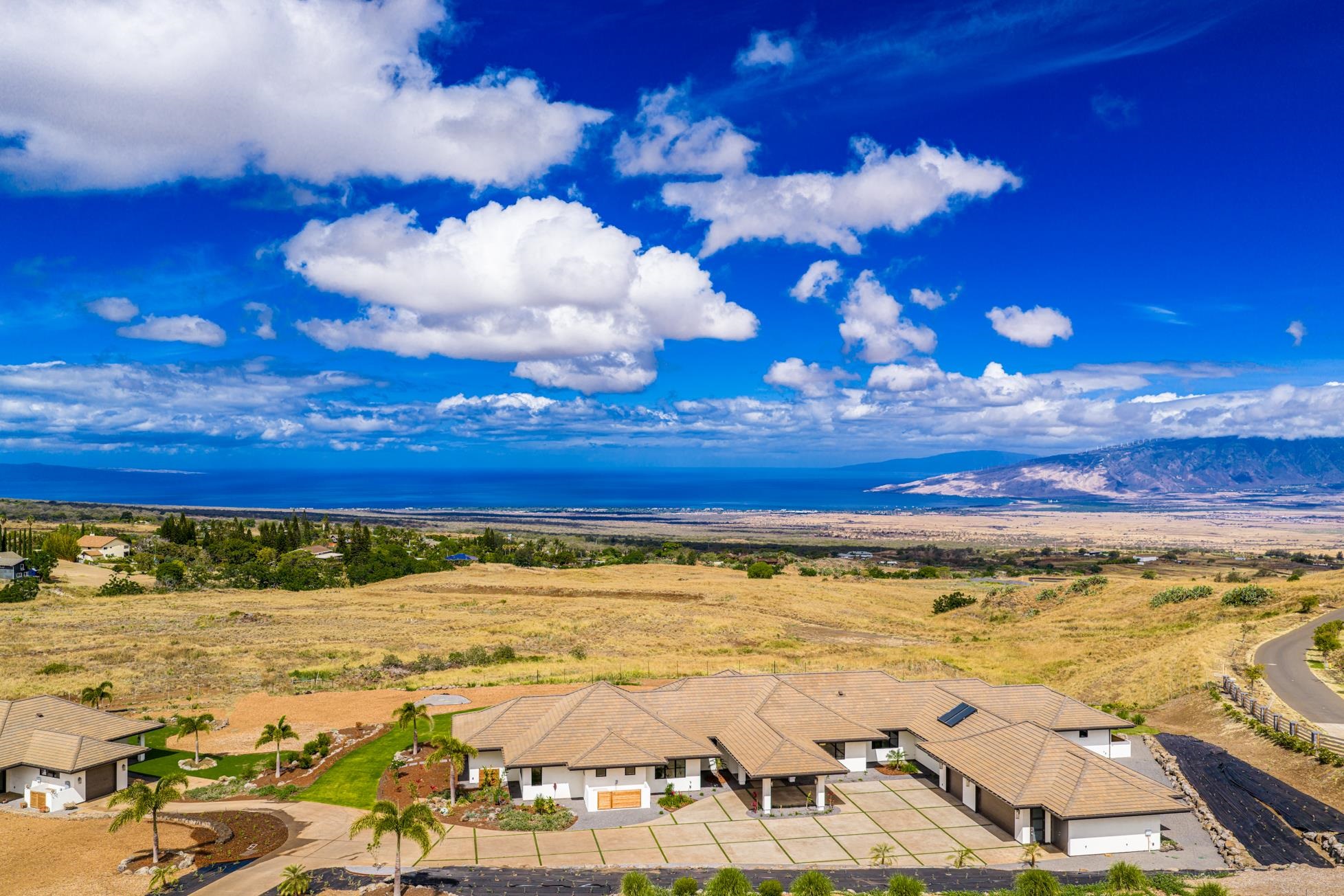 100 Kalelemuku Pl Property Photo 4