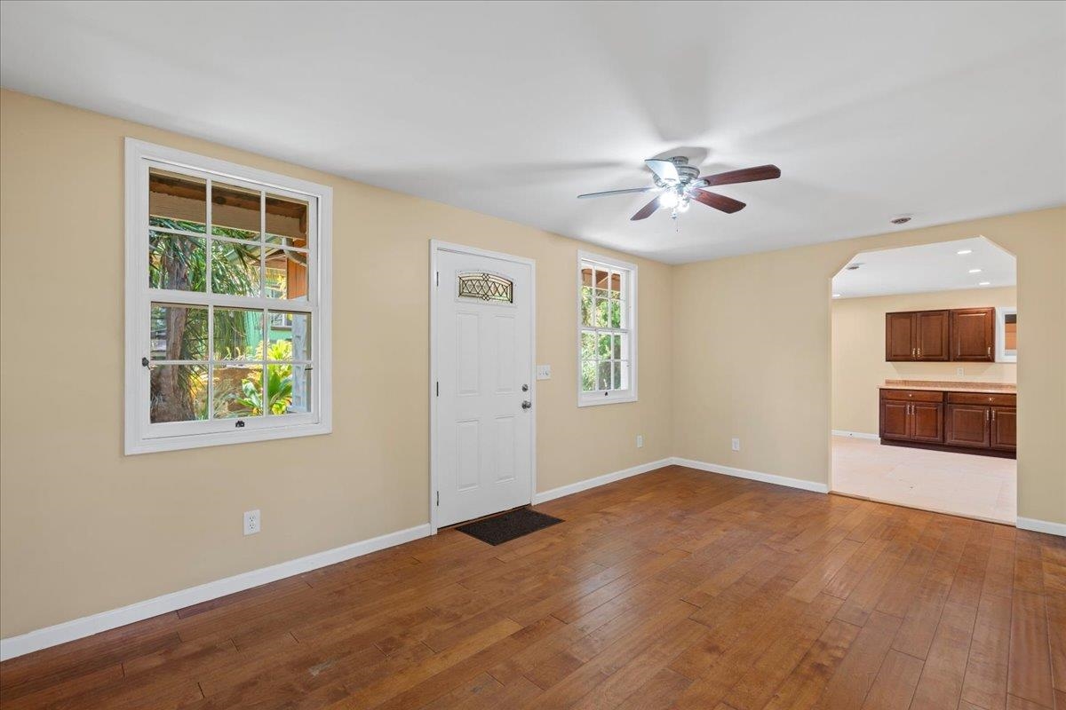 752 Noholani St Property Photo 15