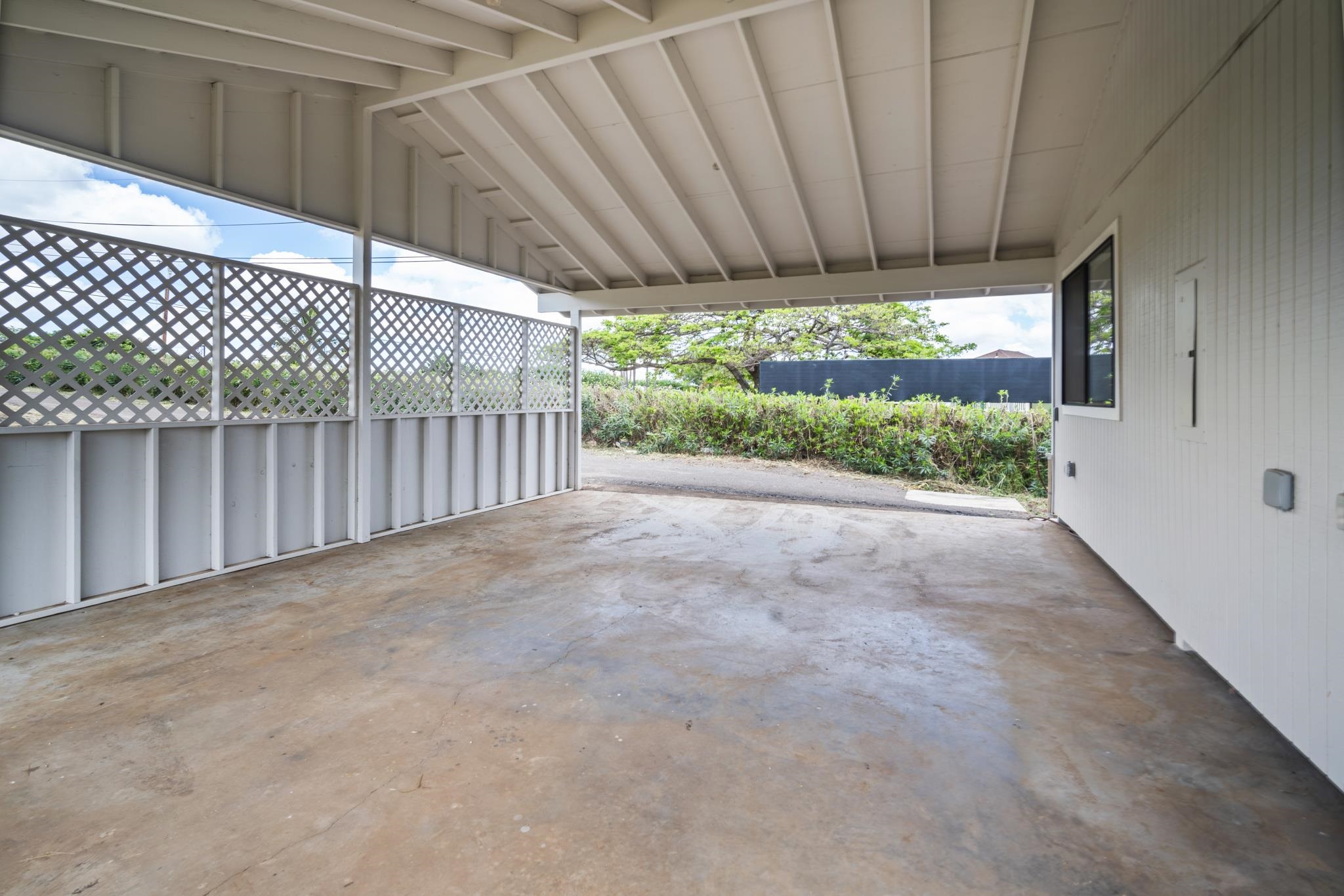 1298 Naalae Rd Property Photo 27