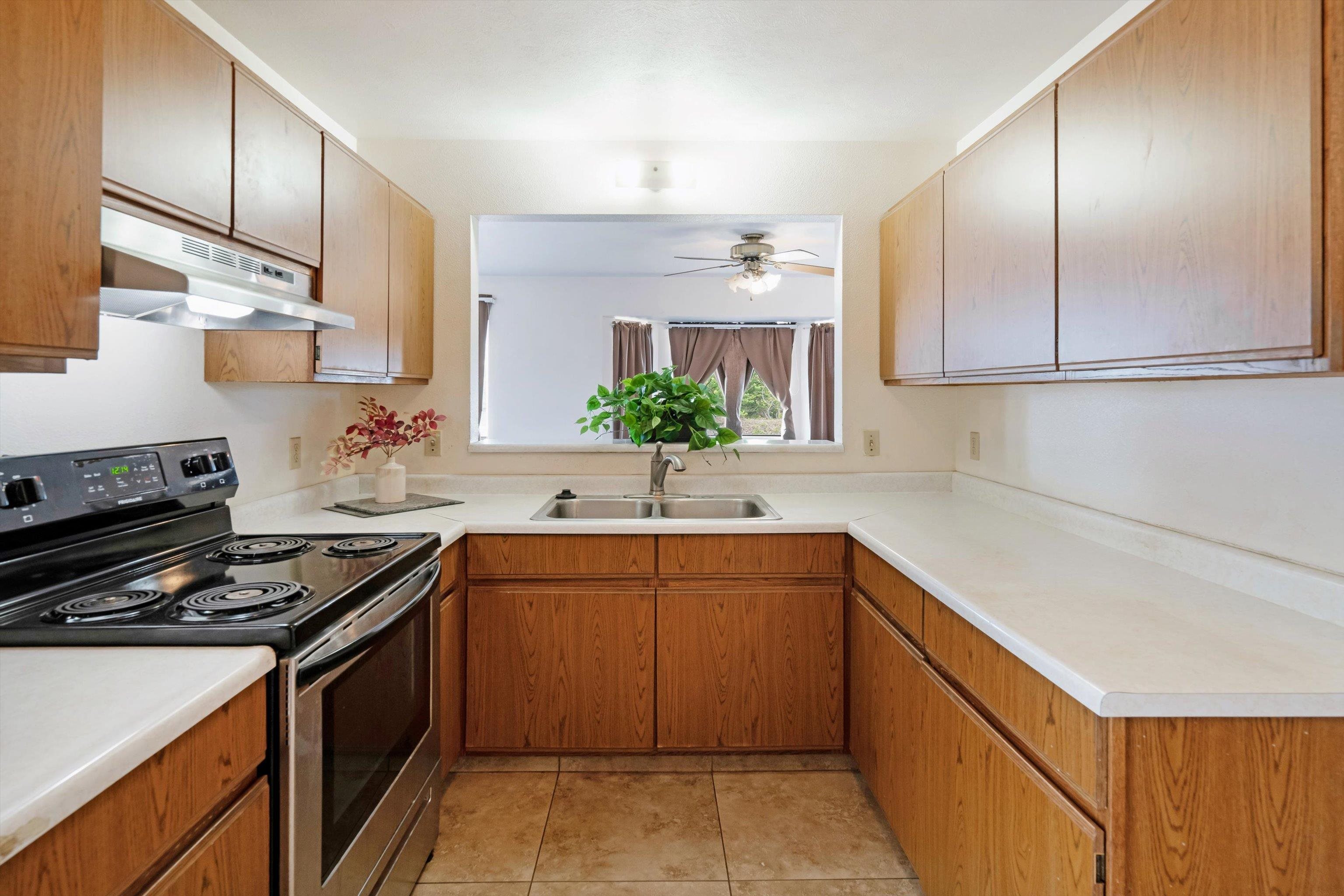 787 Paniolo Pl Property Photo 12
