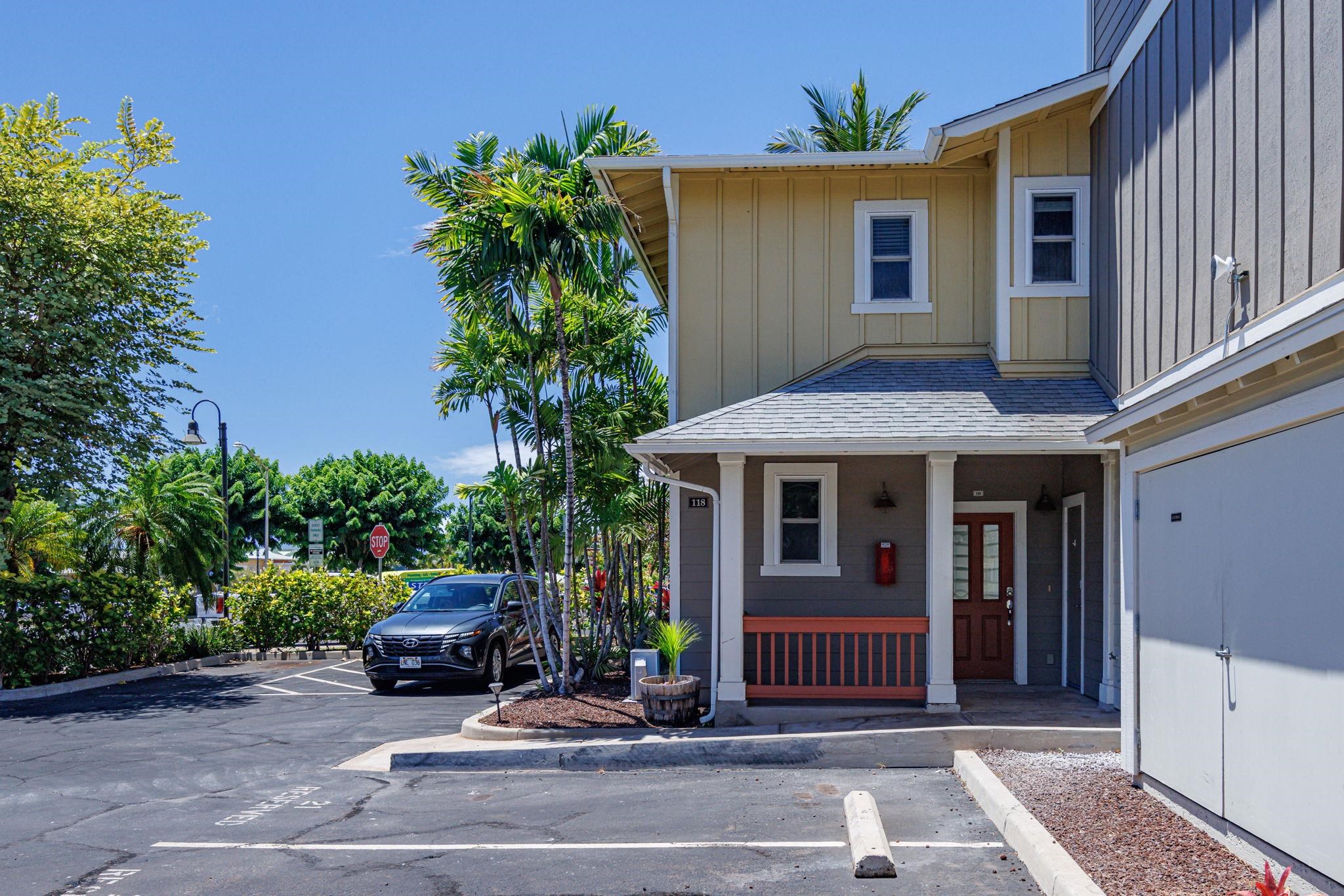 15 E Kuu Aku Ln Property Photo 4