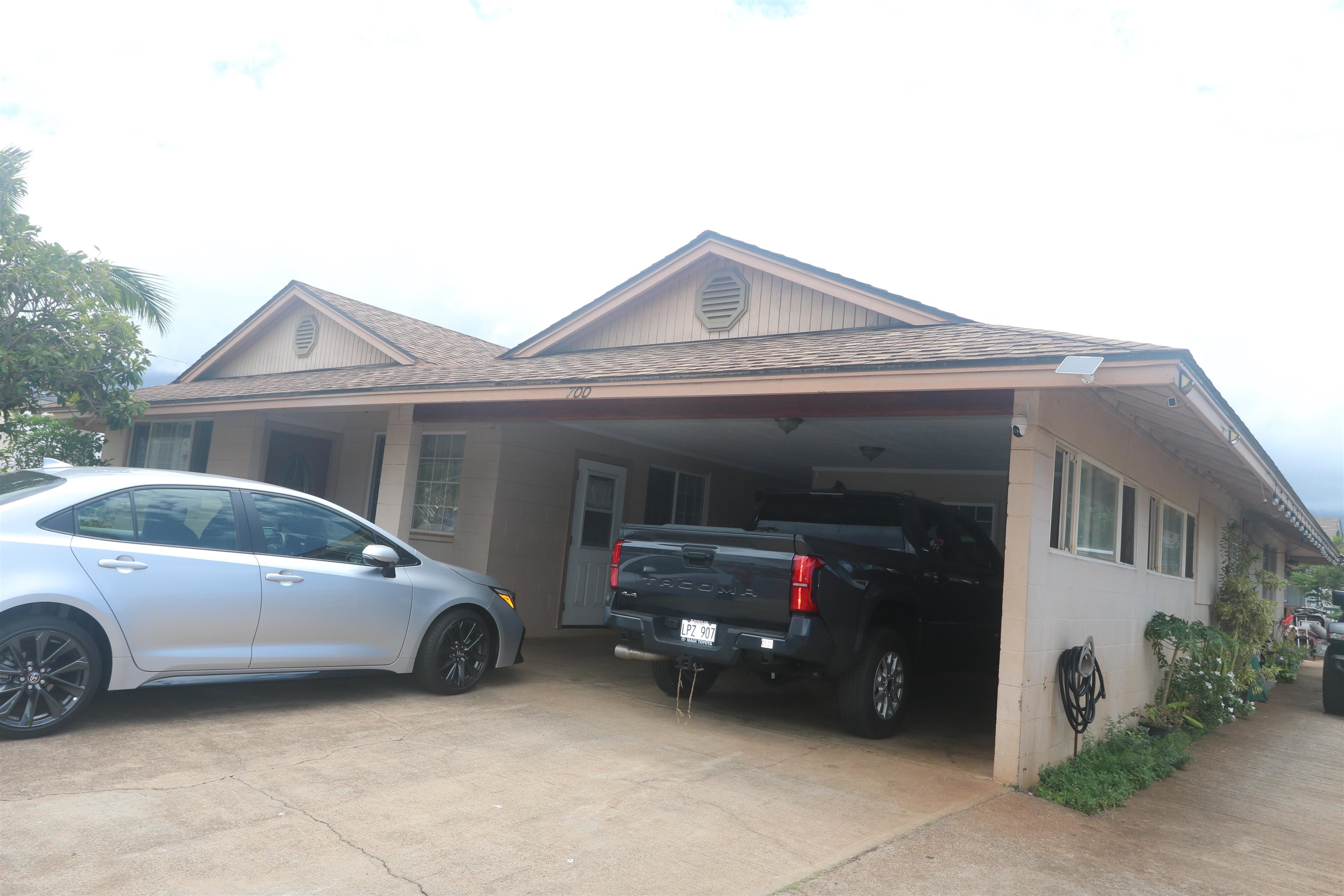 700 Kaimana St Property Photo 1