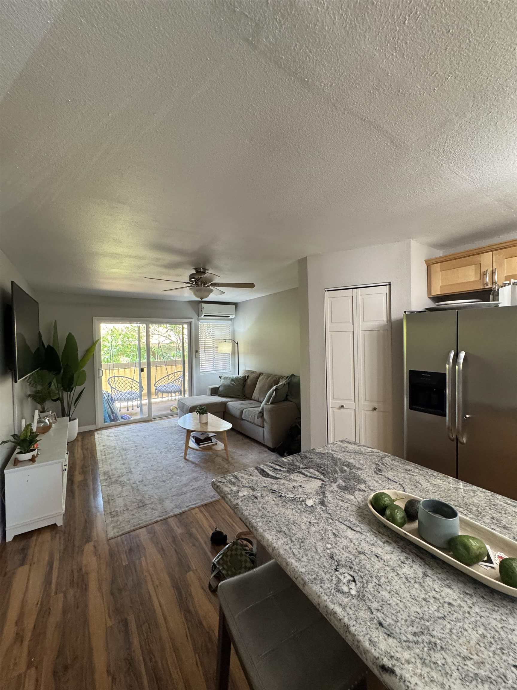 140 Uwapo Rd Property Photo 2