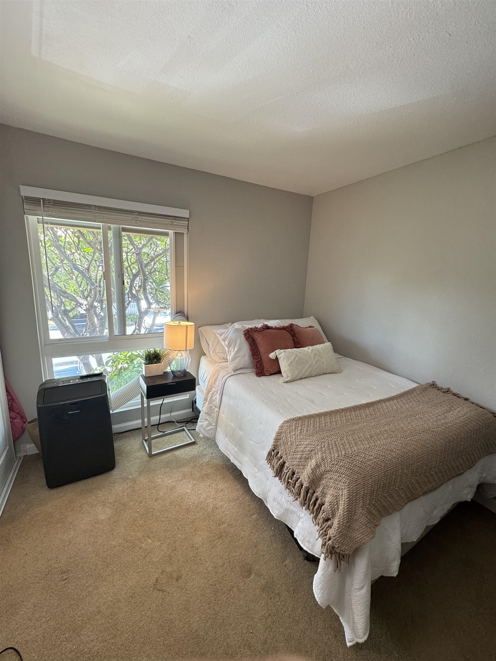 140 Uwapo Rd Property Photo 26