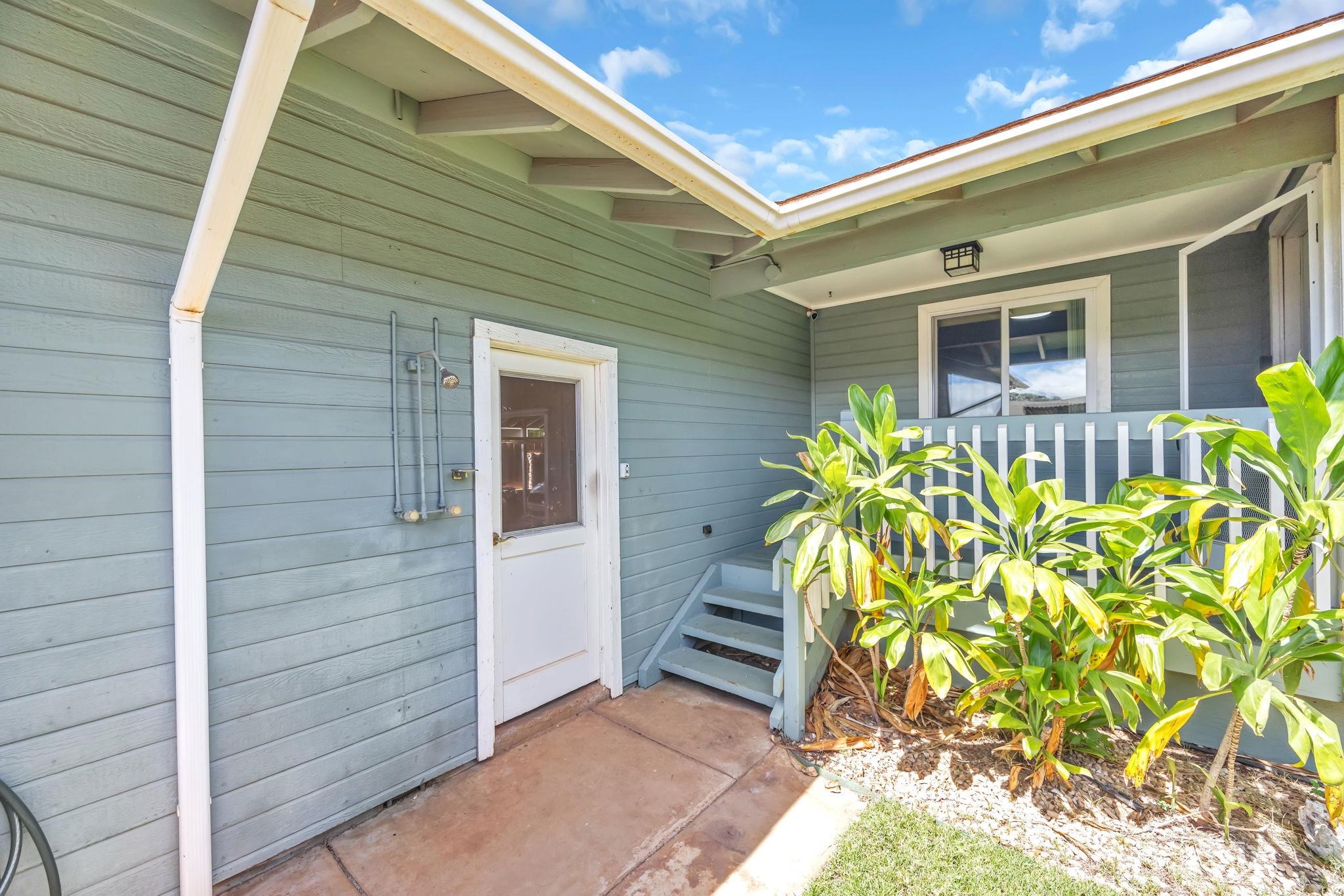 305 Uala Pl Property Photo 3
