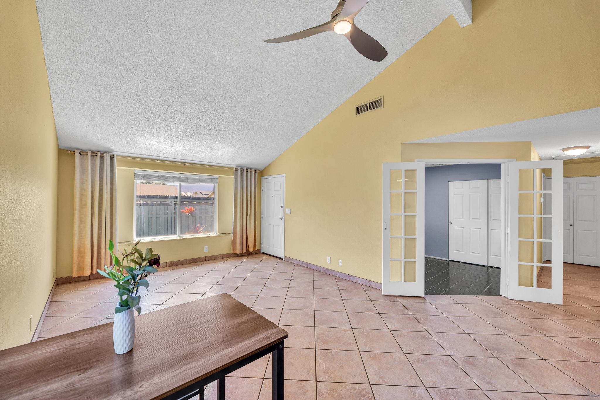 305 Uala Pl Property Photo 6