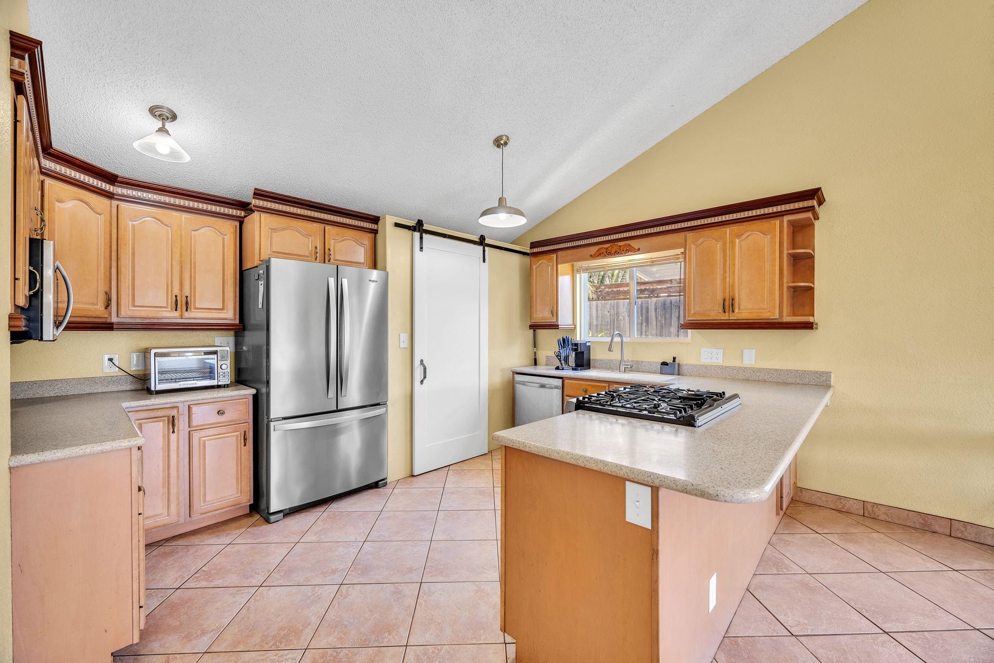 305 Uala Pl Property Photo 9
