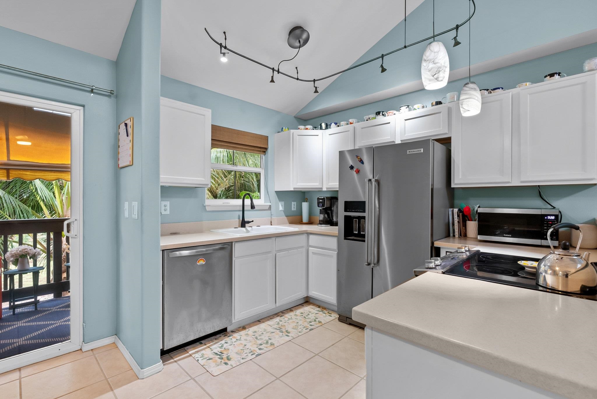 70 Halili Ln Property Photo 8