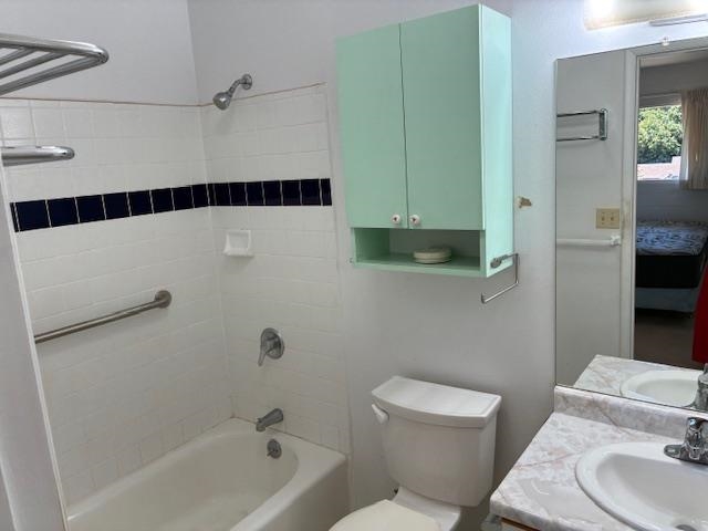 364 Haulani St Property Photo 27