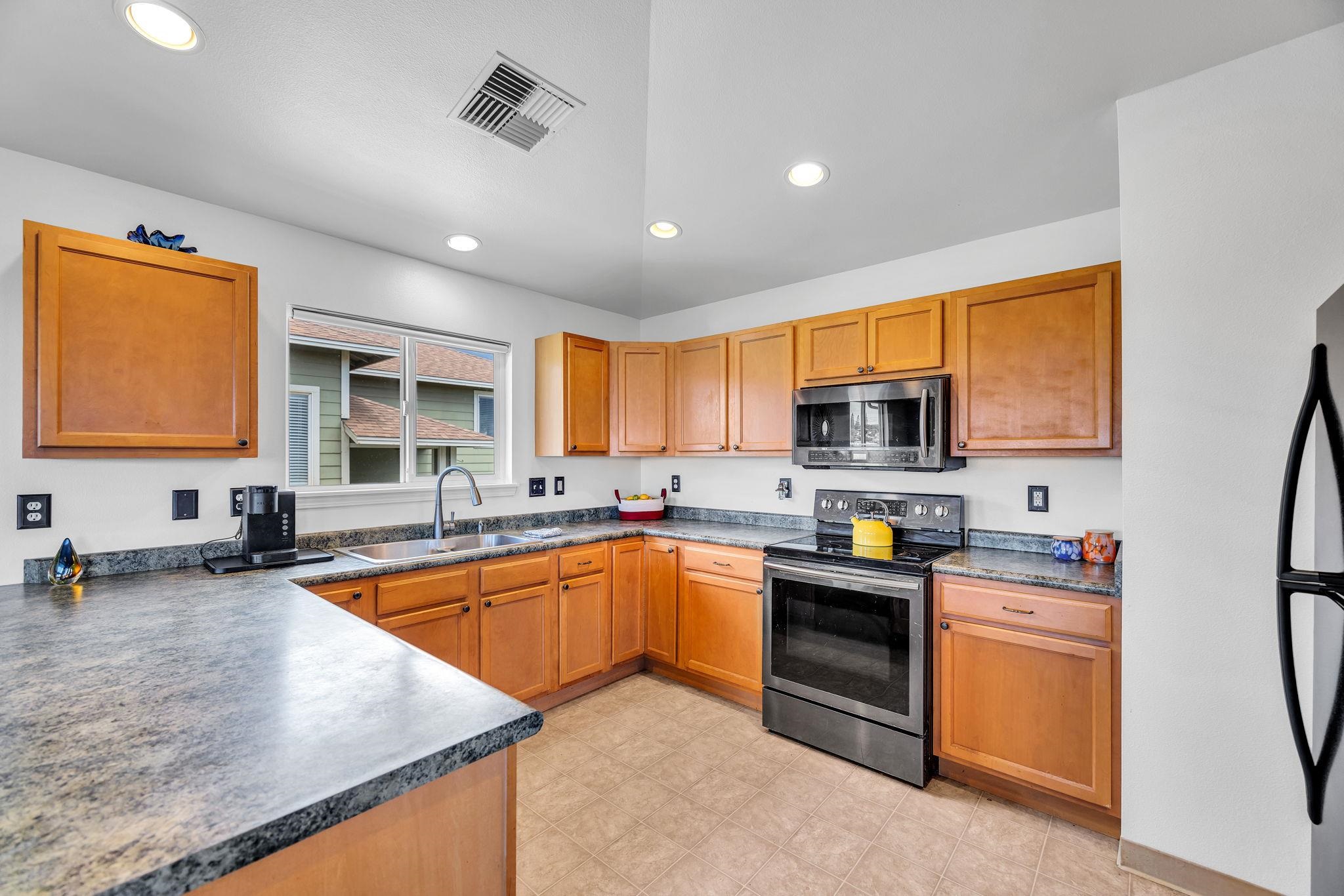 801 Haawi St Property Photo 10