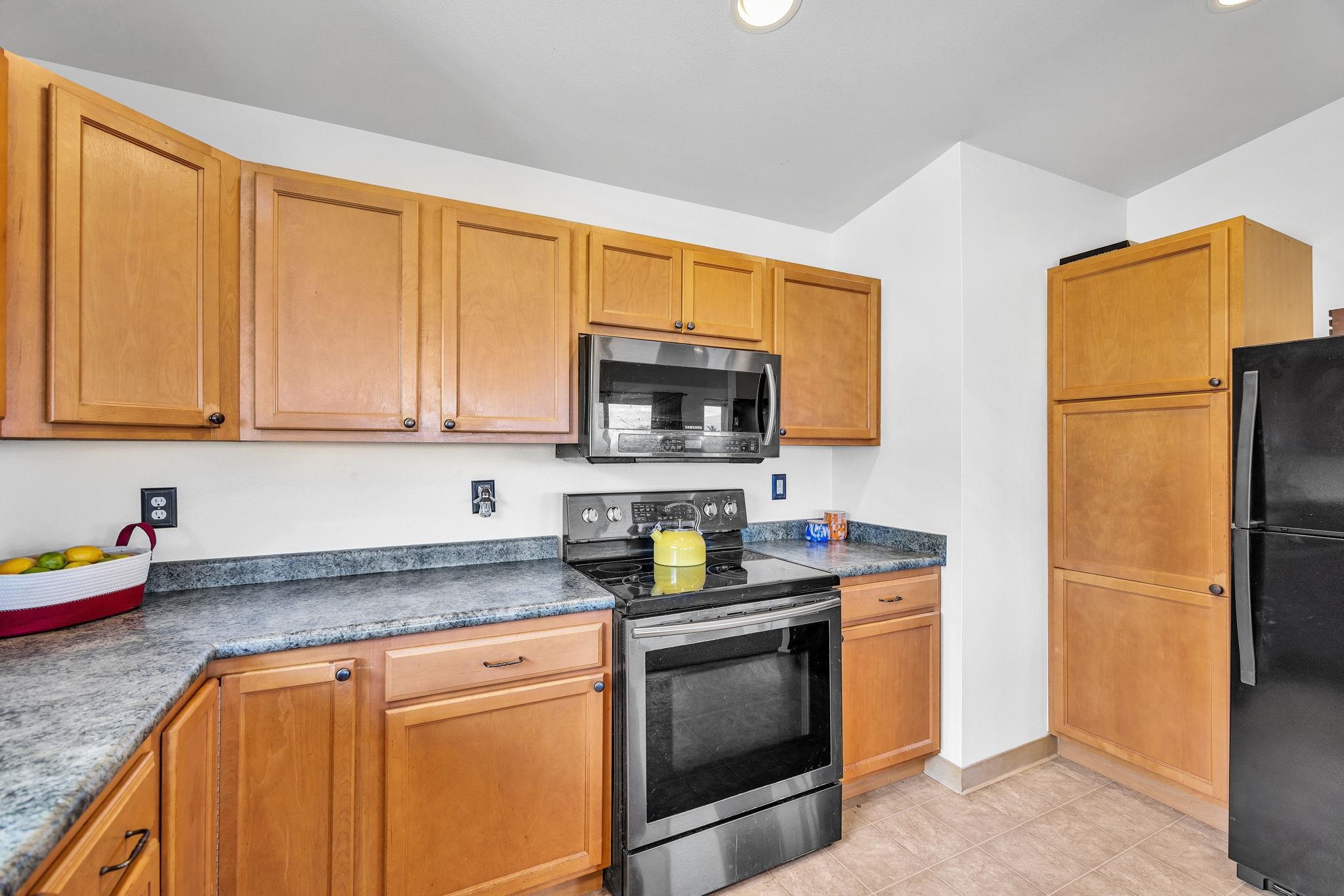 801 Haawi St Property Photo 11