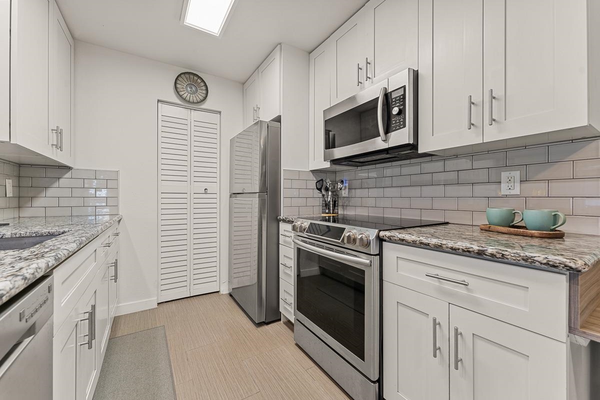 61 Kopi Ln Property Photo 10