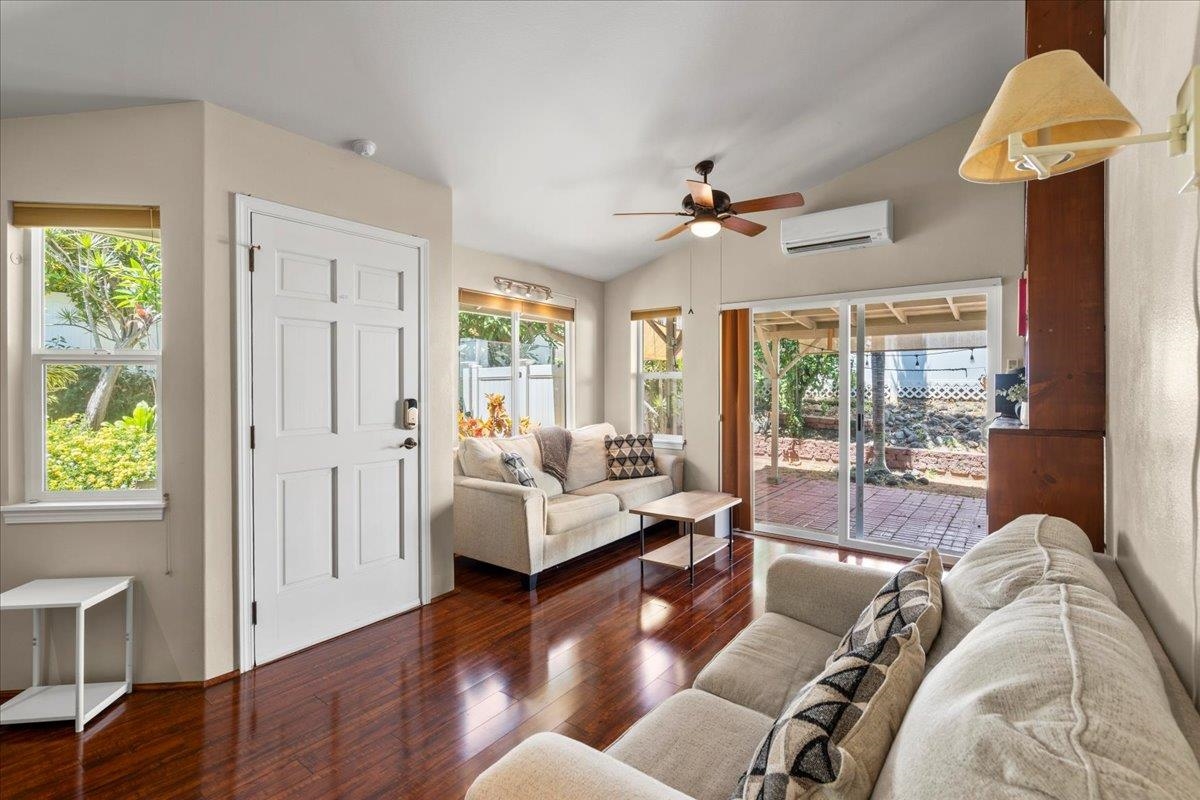 668 Meakanu Ln Property Photo 5