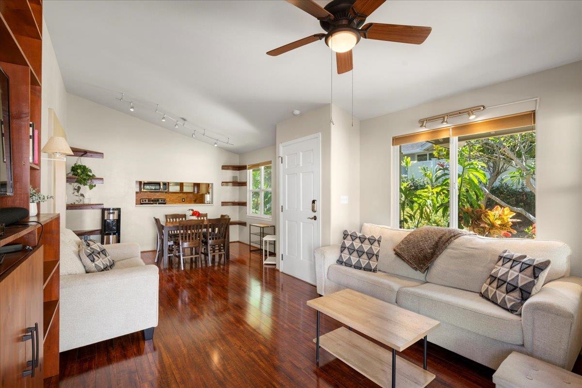 668 Meakanu Ln Property Photo 13