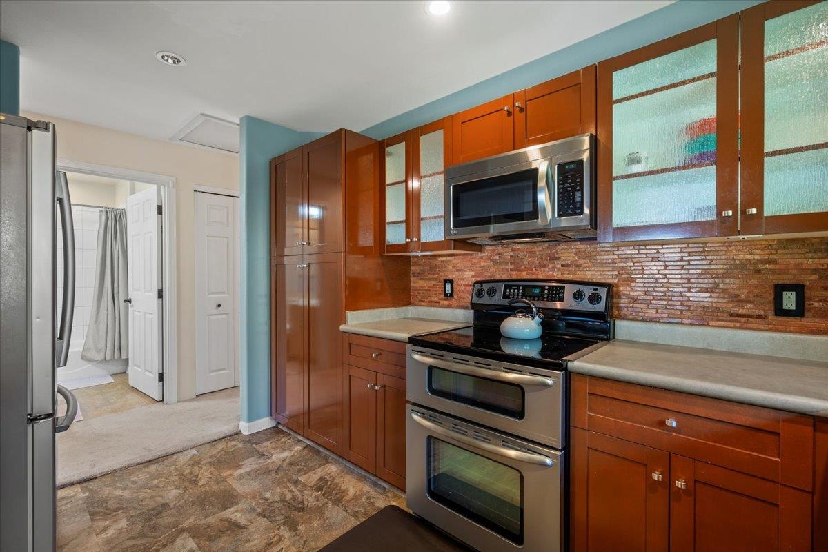 668 Meakanu Ln Property Photo 15