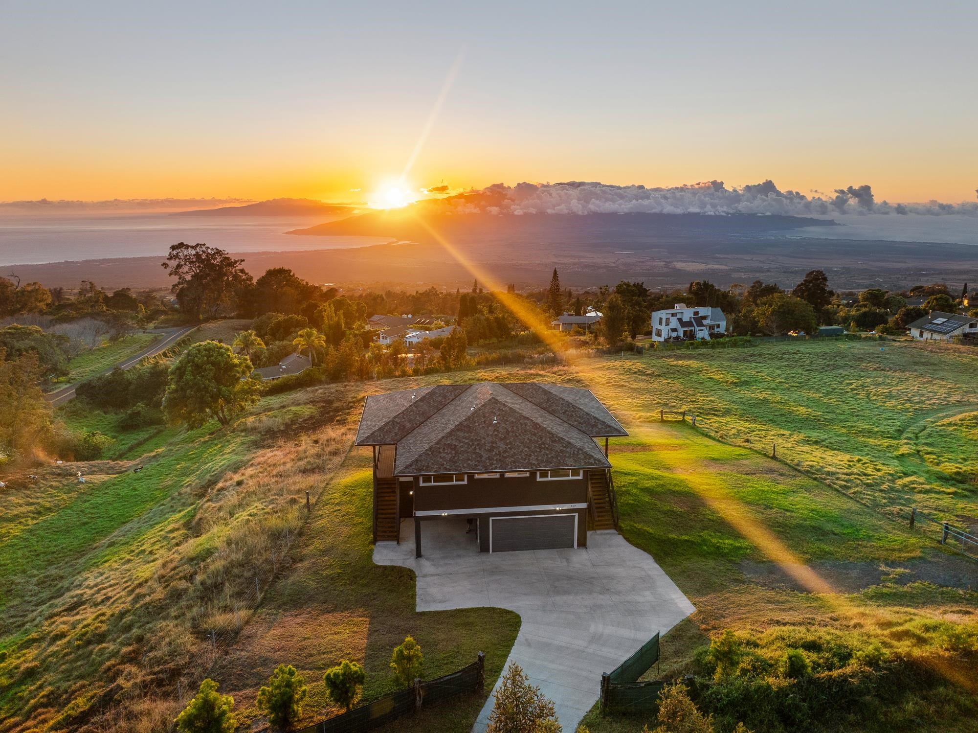 909 Copp Rd Property Photo 2