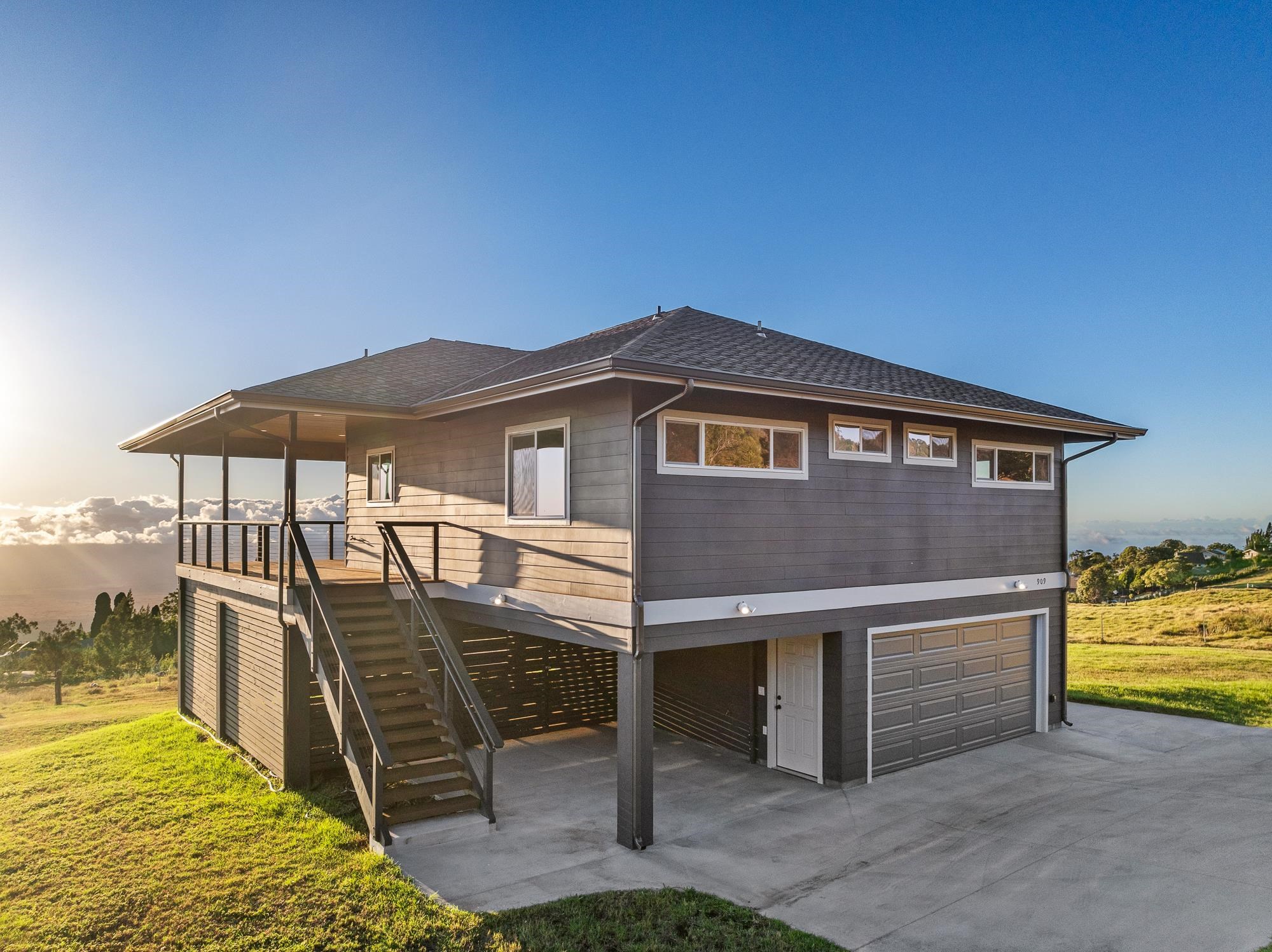 909 Copp Rd Property Photo 7