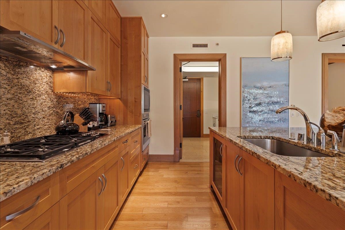 1 Bay Dr Property Photo 13