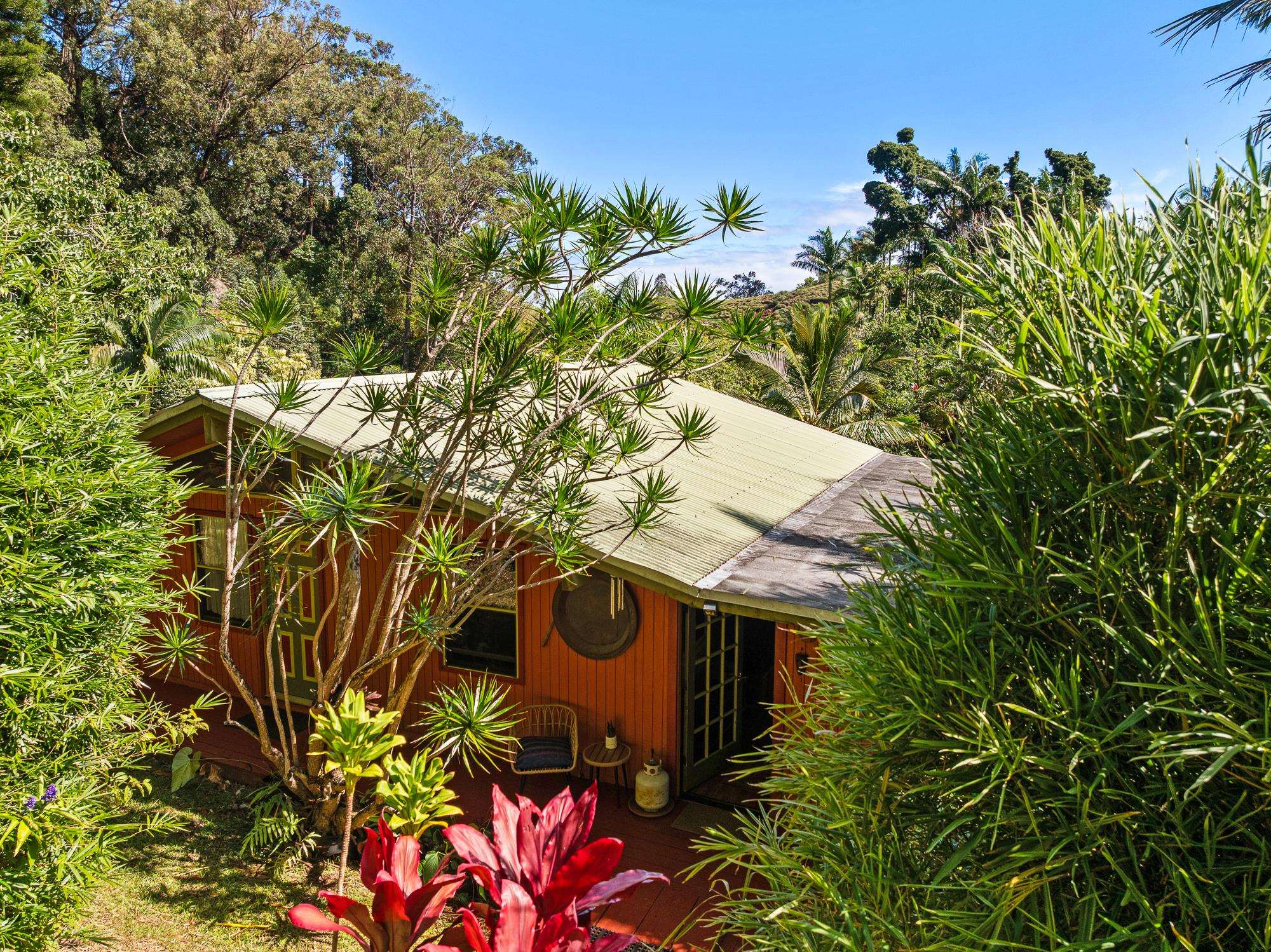 106 Hikiau Rd Property Photo 2