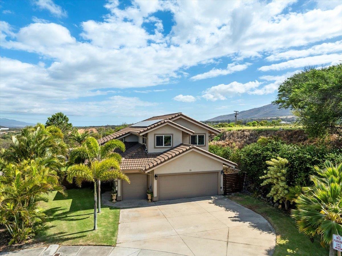 35 Onekea Pl Property Photo 3