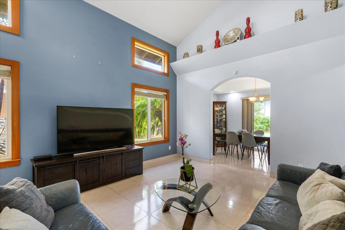 35 Onekea Pl Property Photo 8