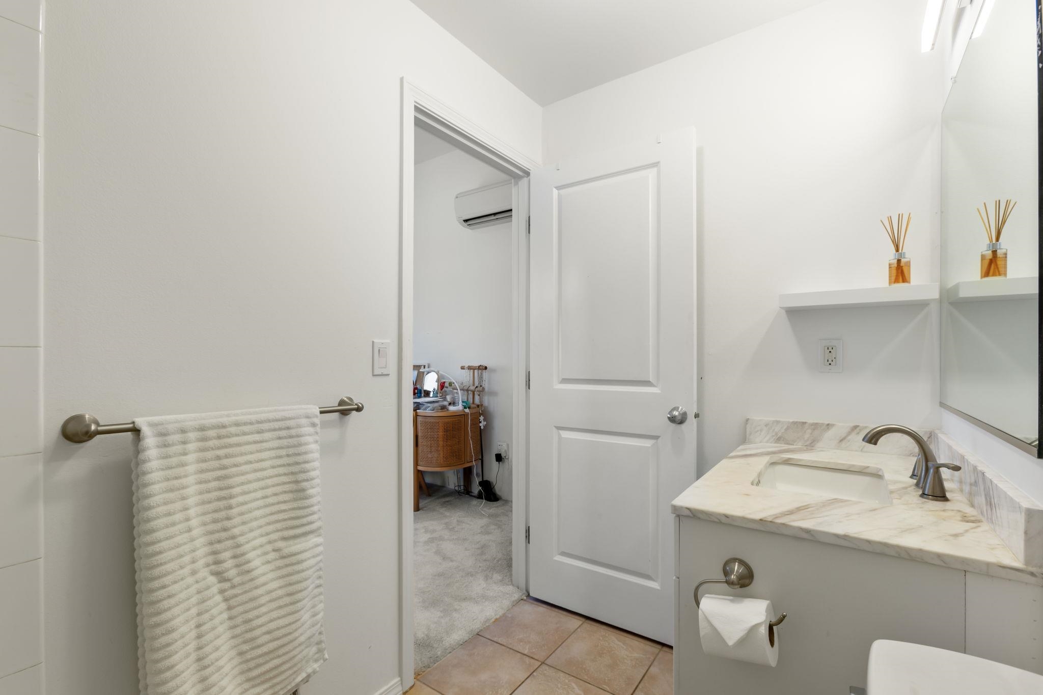 10 Heather Ln Property Photo 32