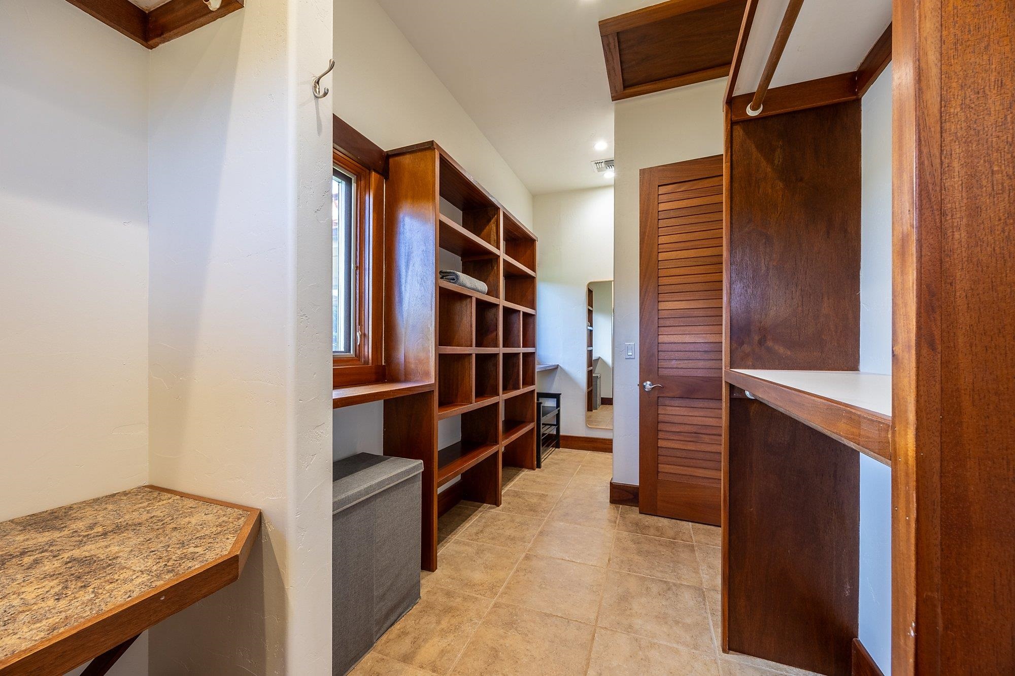 250 Akia Pl Property Photo 27