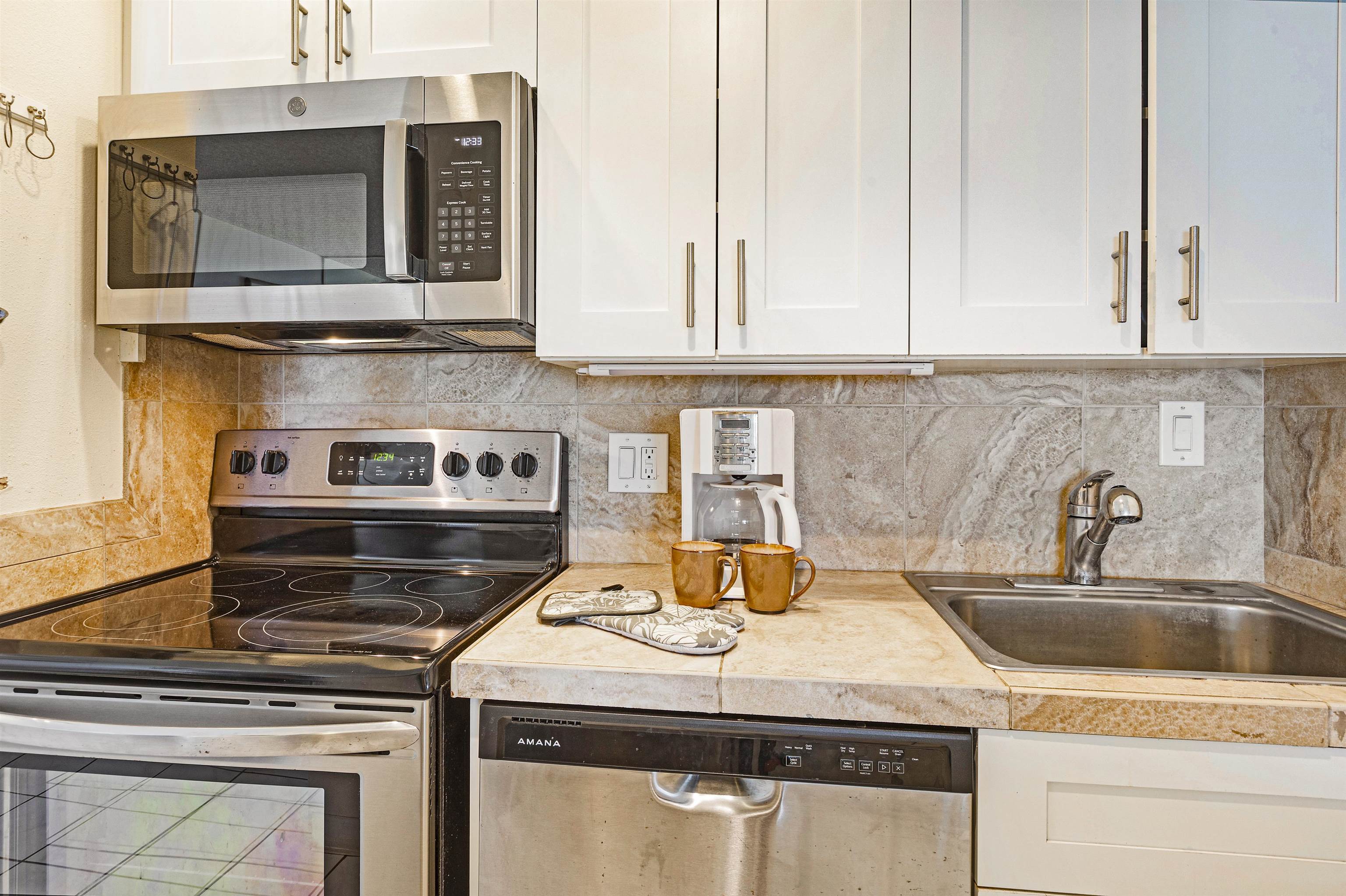 3741 Lower Honoapiilani Rd Property Photo 11