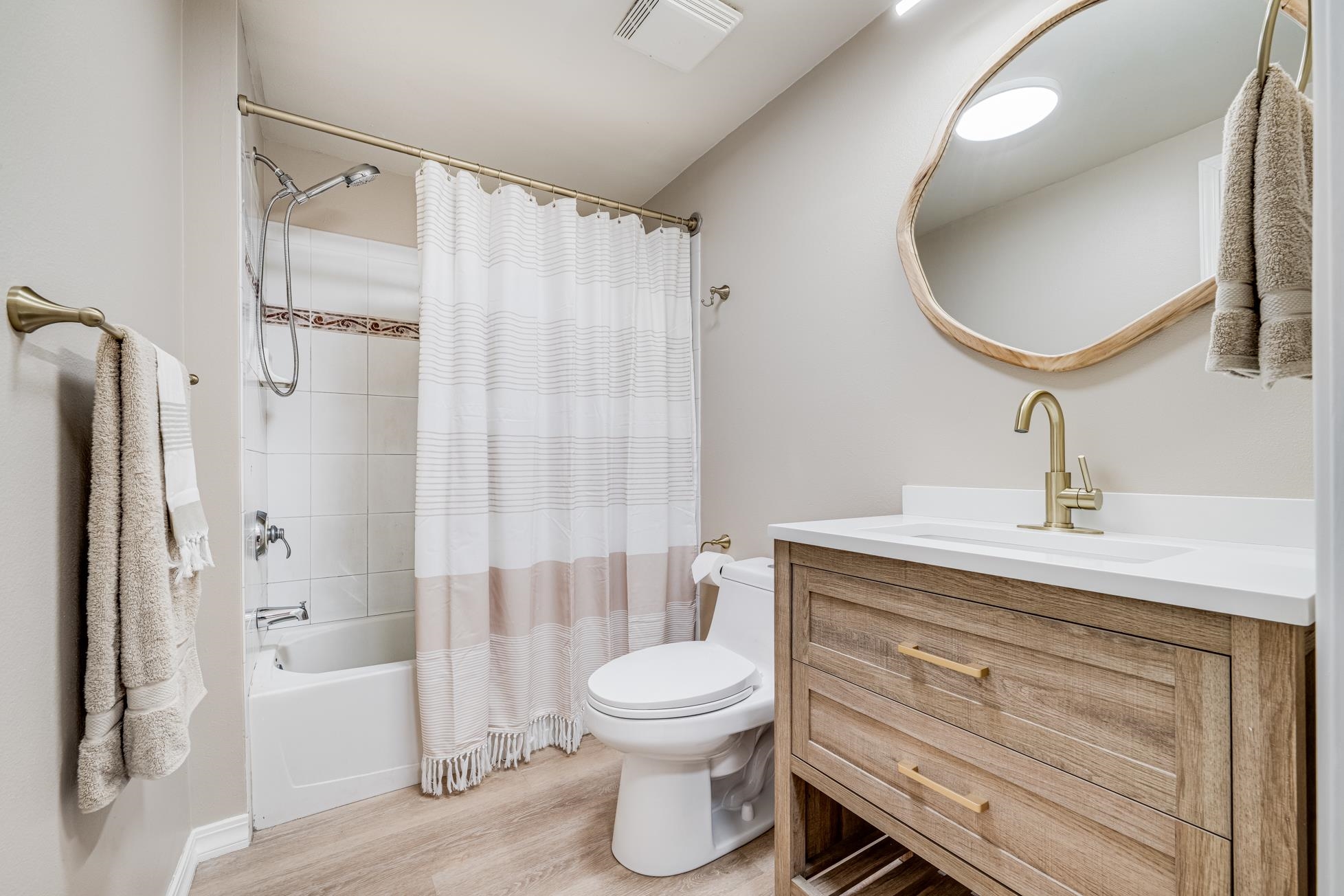 14 Apuhihi Ln Property Photo 26