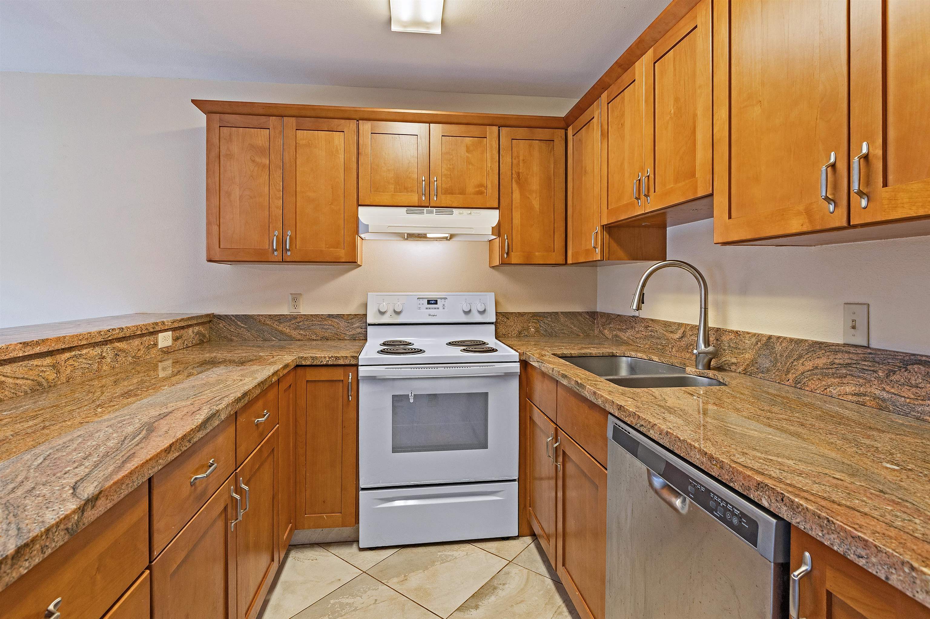 3740 Lower Honoapiilani Rd Property Photo 4