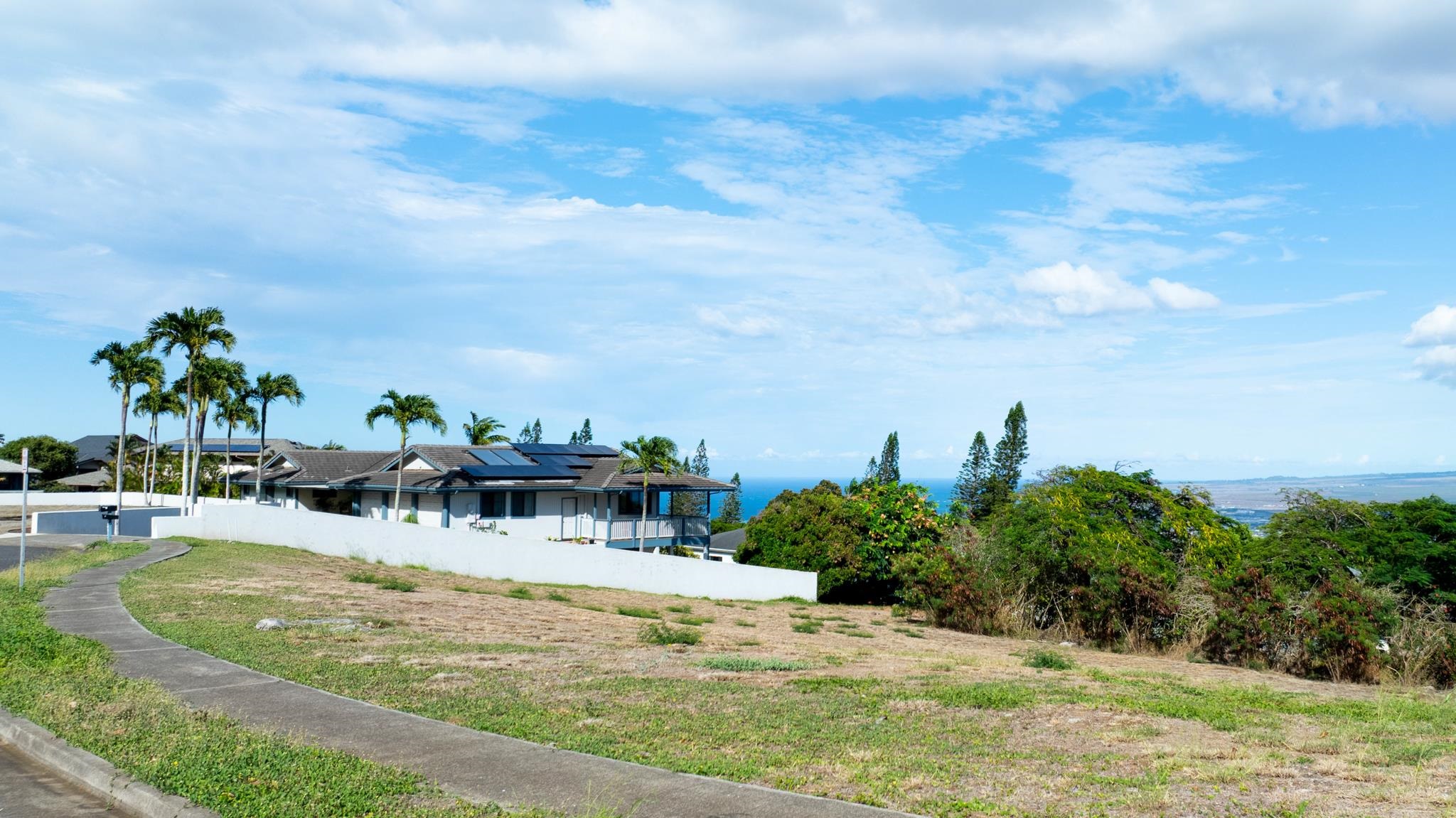 681 Noweo Pl Property Photo 3