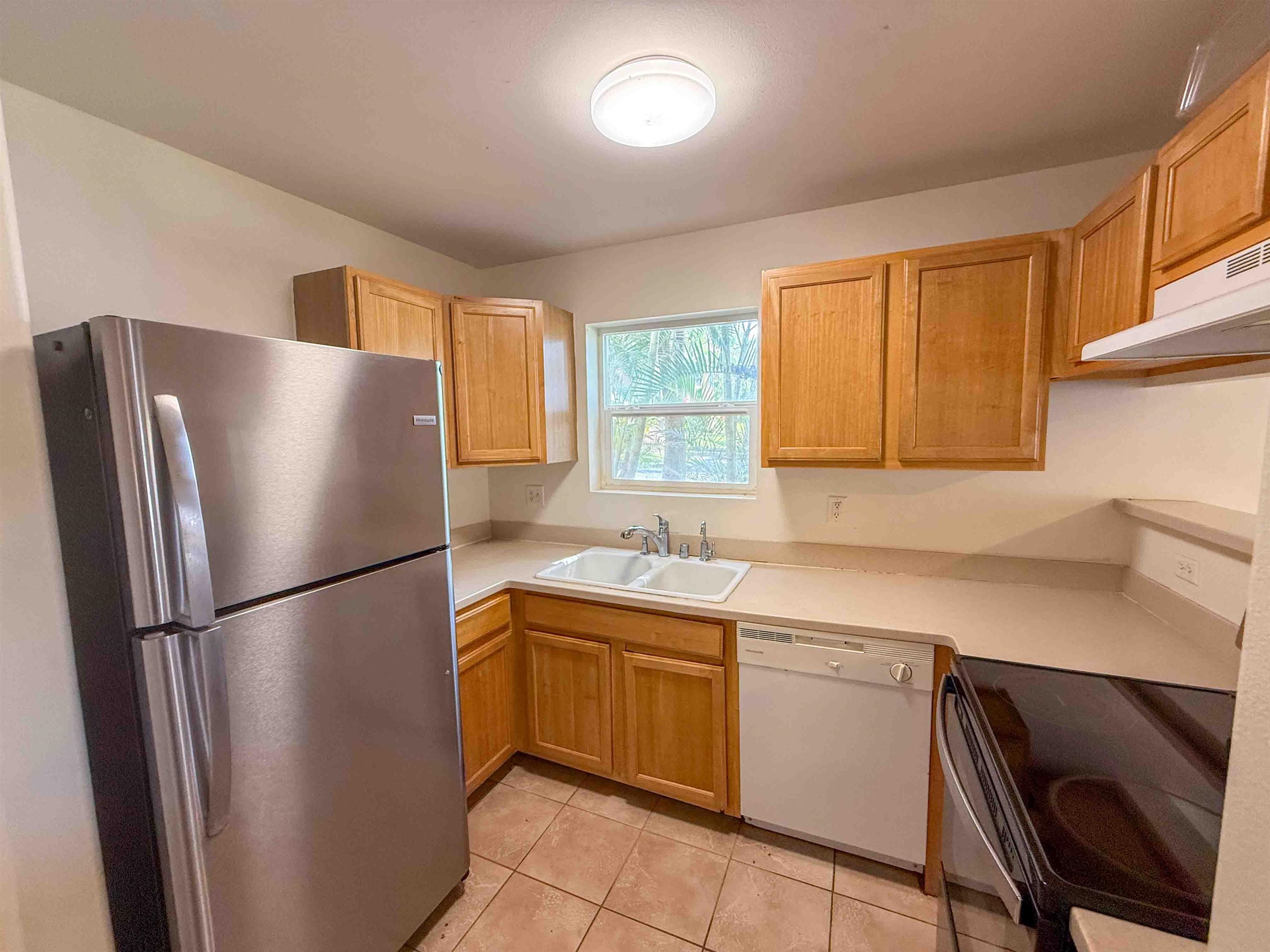 5 Abbey Ln Property Photo 5