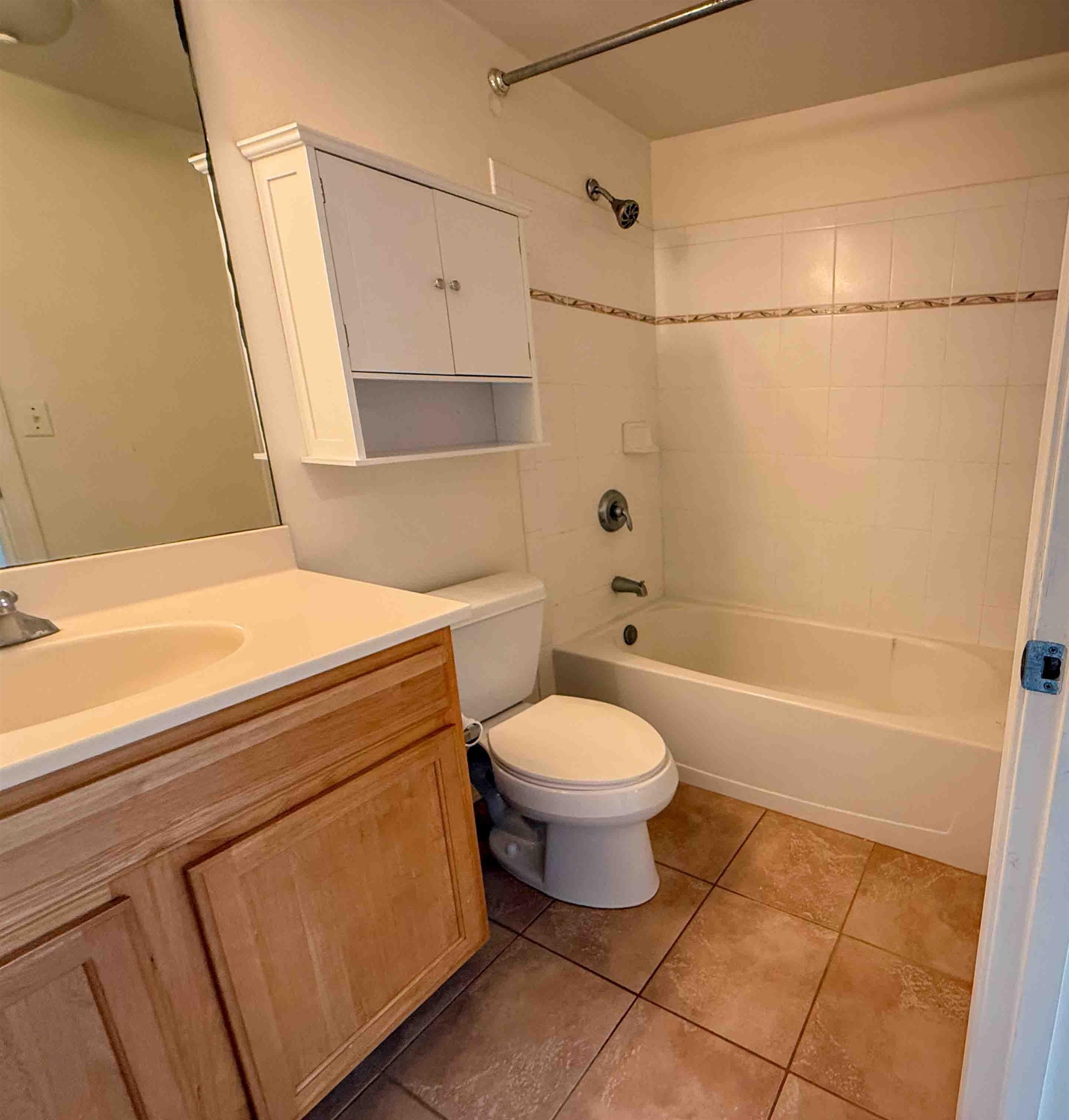 5 Abbey Ln Property Photo 15