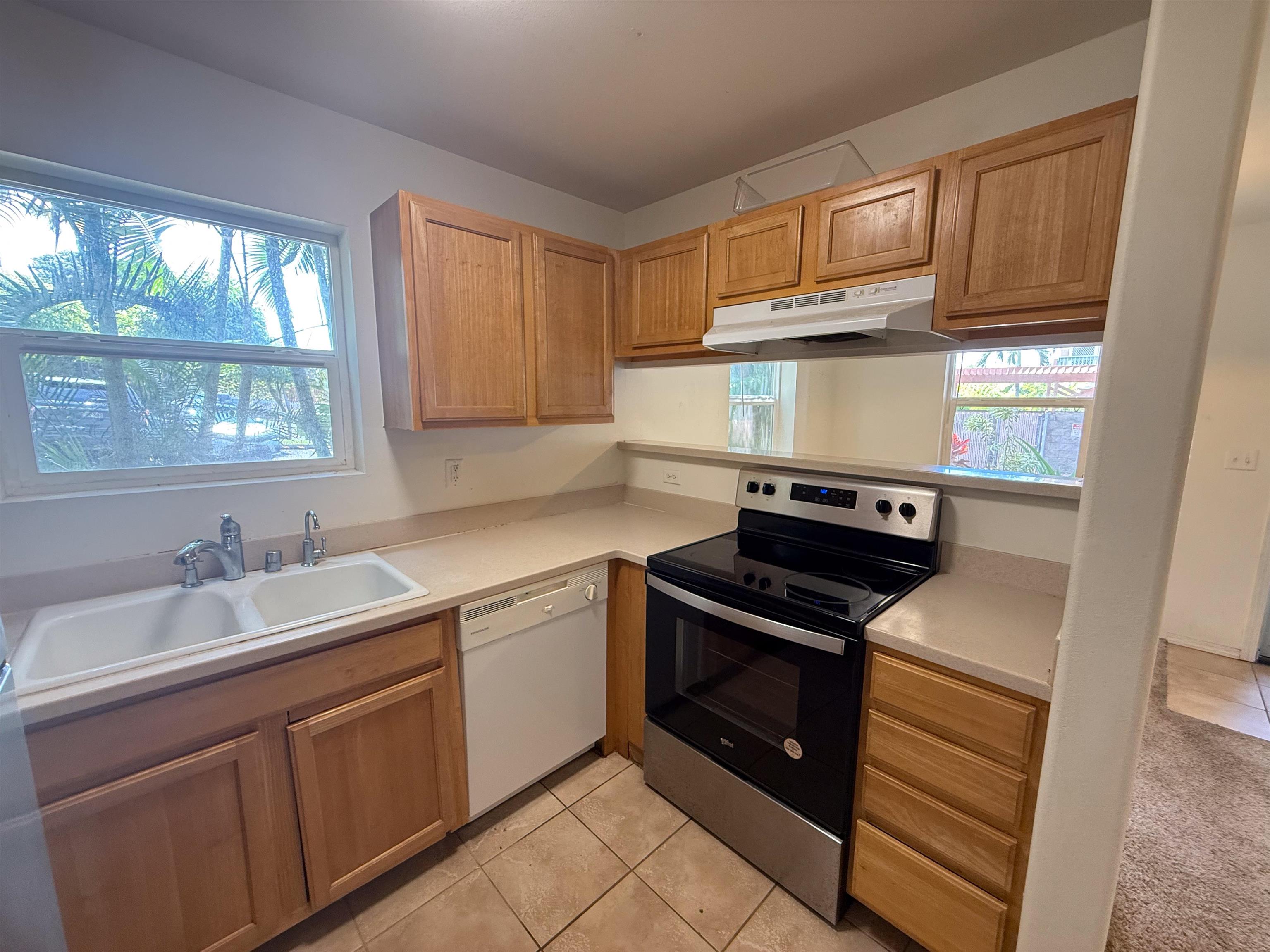 5 Abbey Ln Property Photo 17