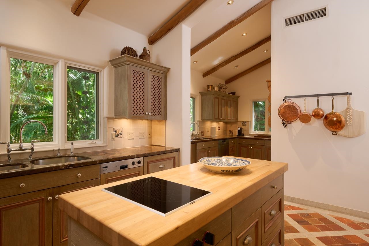 51 Hui Road E Property Photo 20