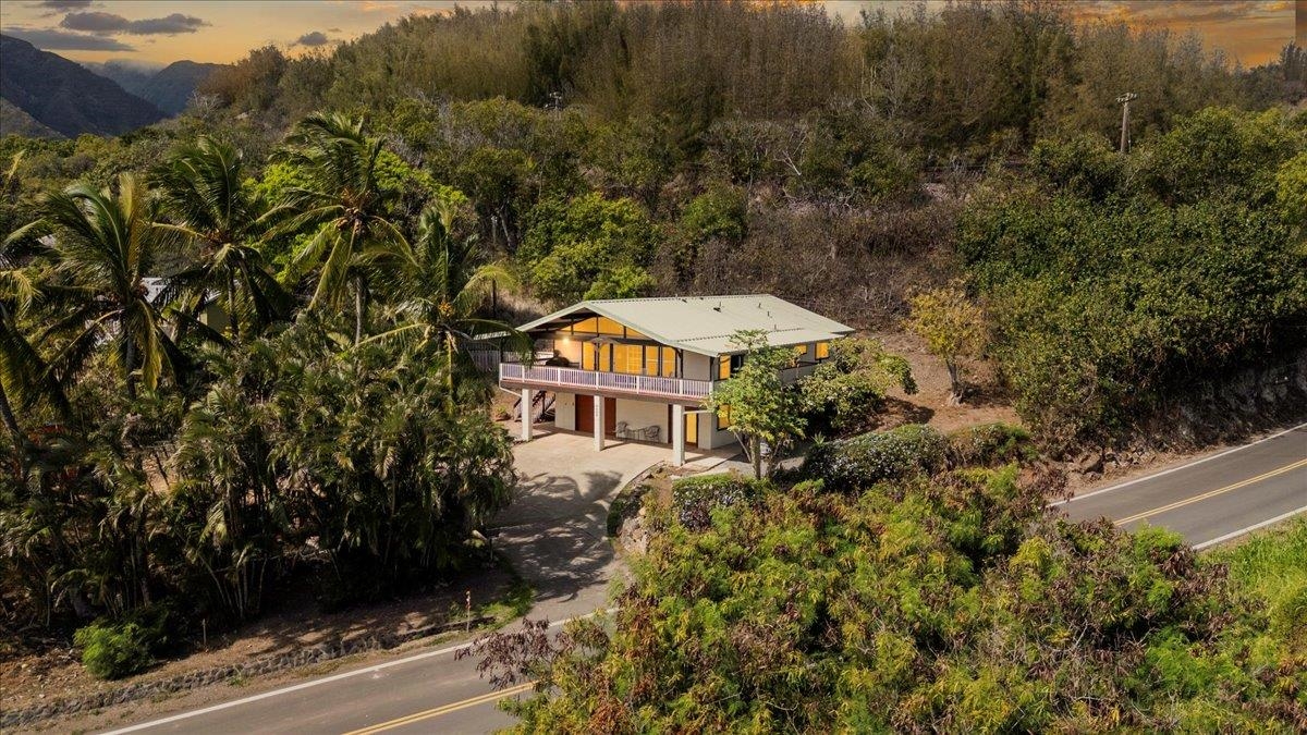 2609 Kahekili Hwy Property Photo 1