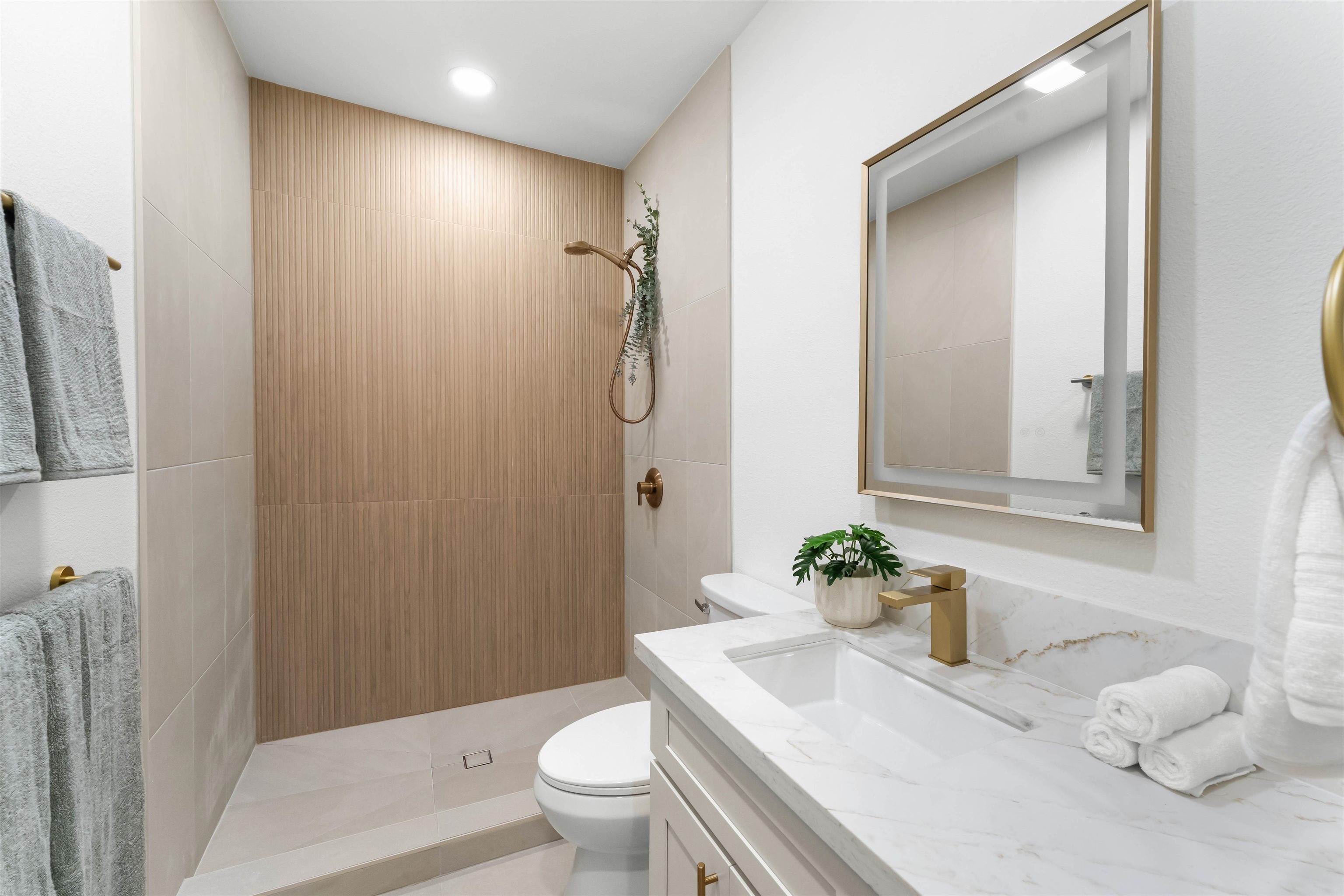 81 Kumano Dr Property Photo 37
